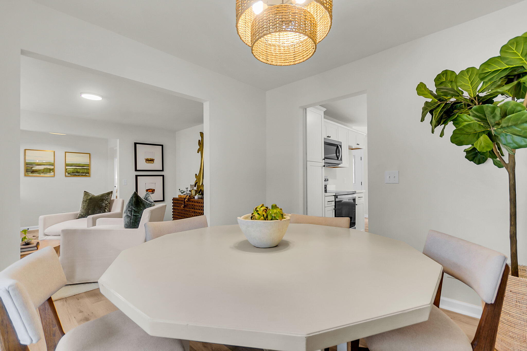 104 Meadowlark Court