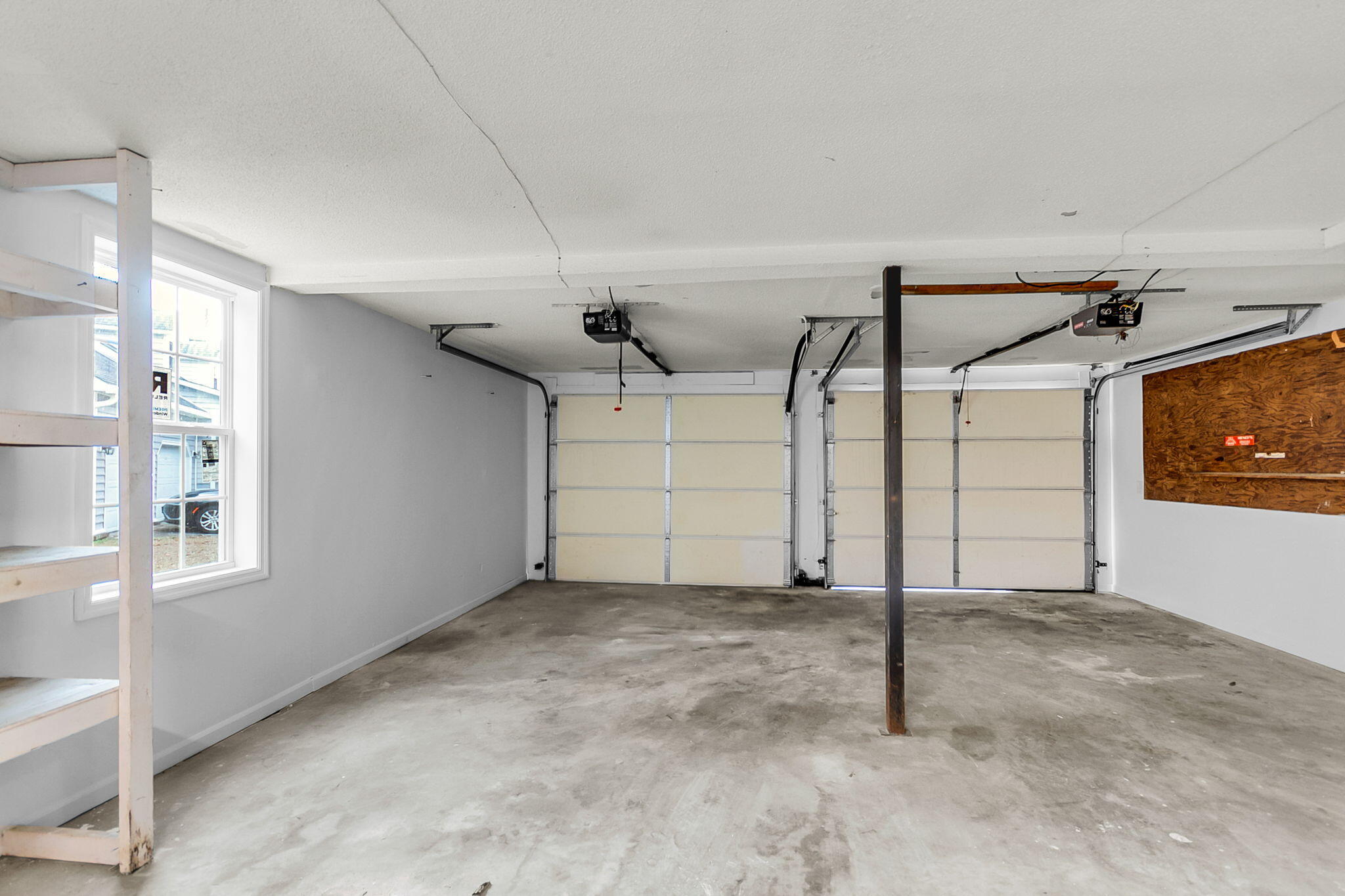 104 Meadowlark Court