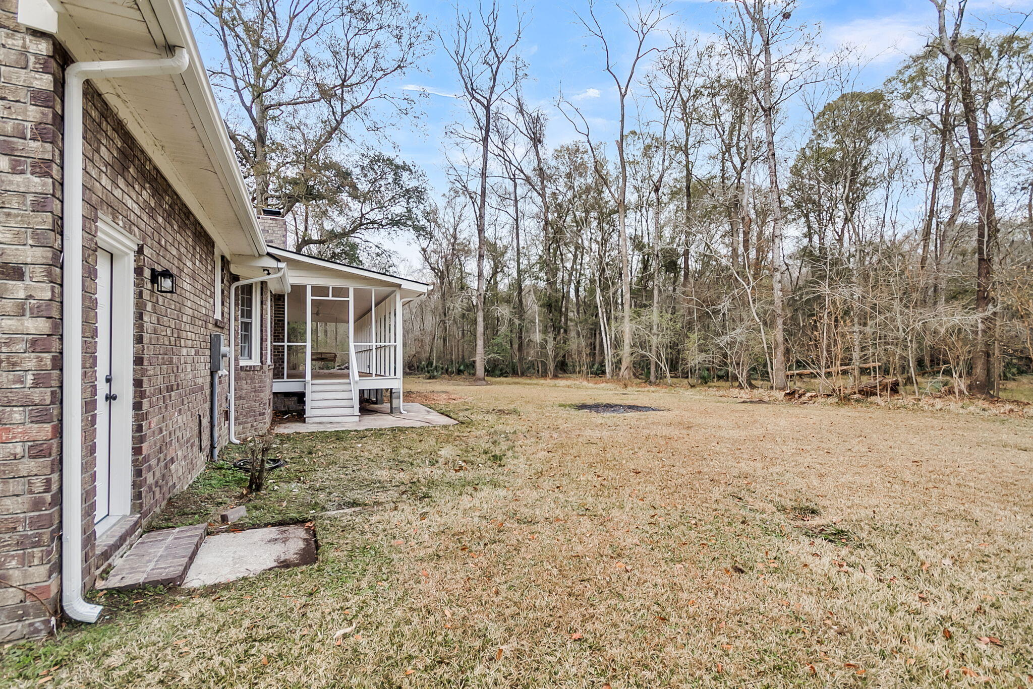 104 Meadowlark Court