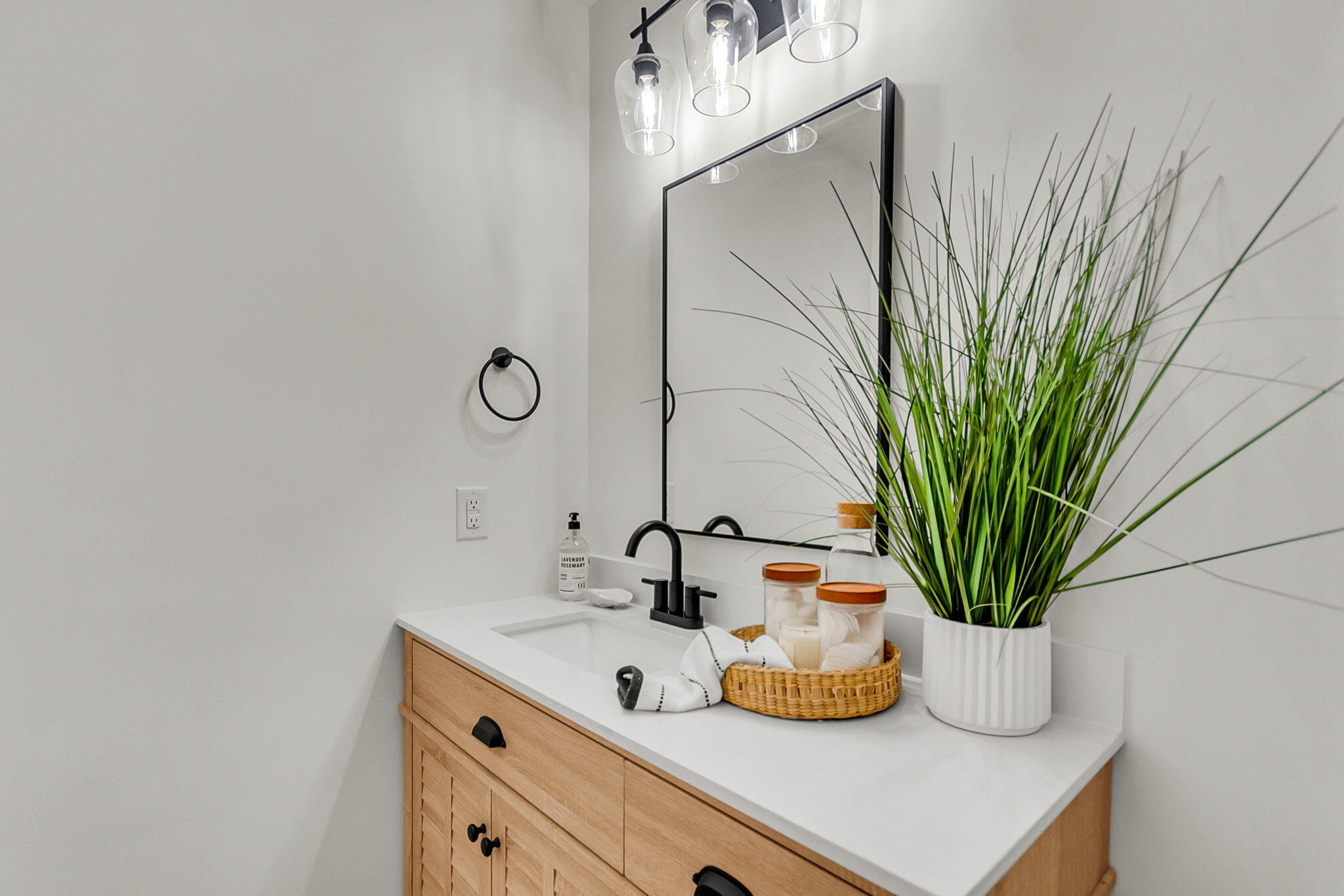 104 Meadowlark Court