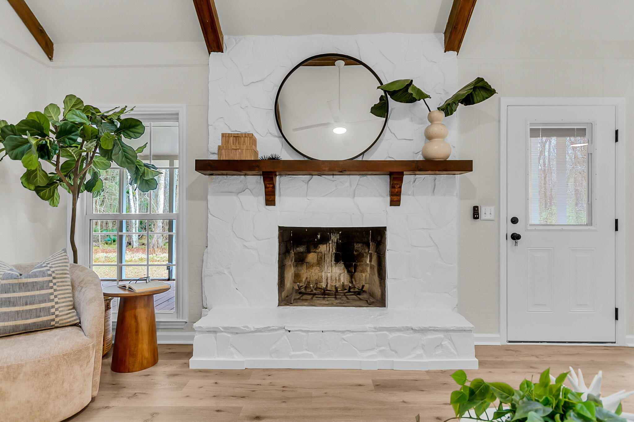 104 Meadowlark Court