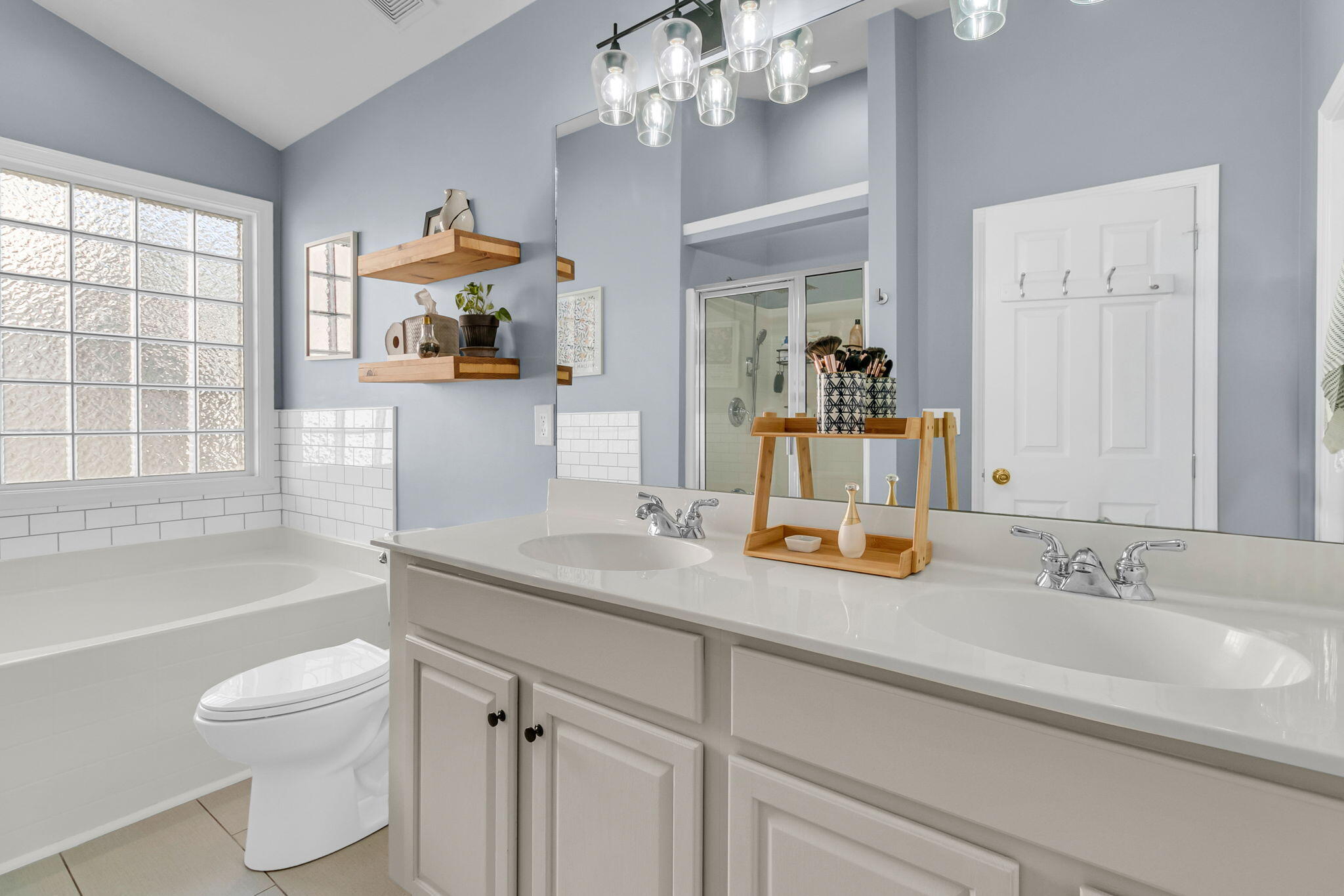 1427 Harbor Mist Court