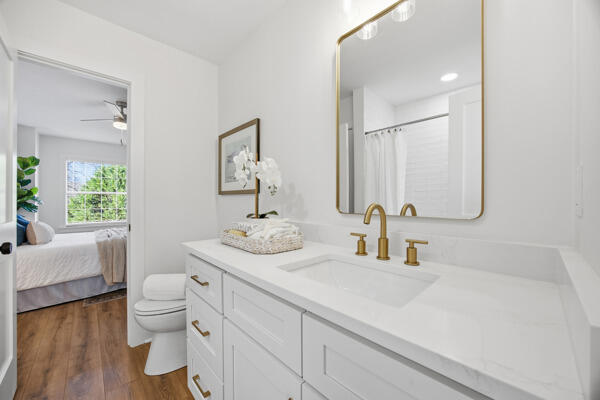 1672 Hunters Run Drive