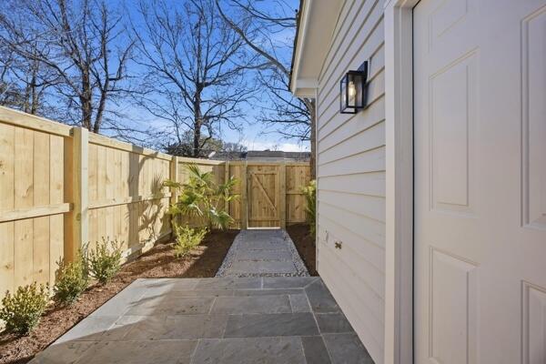 1672 Hunters Run Drive