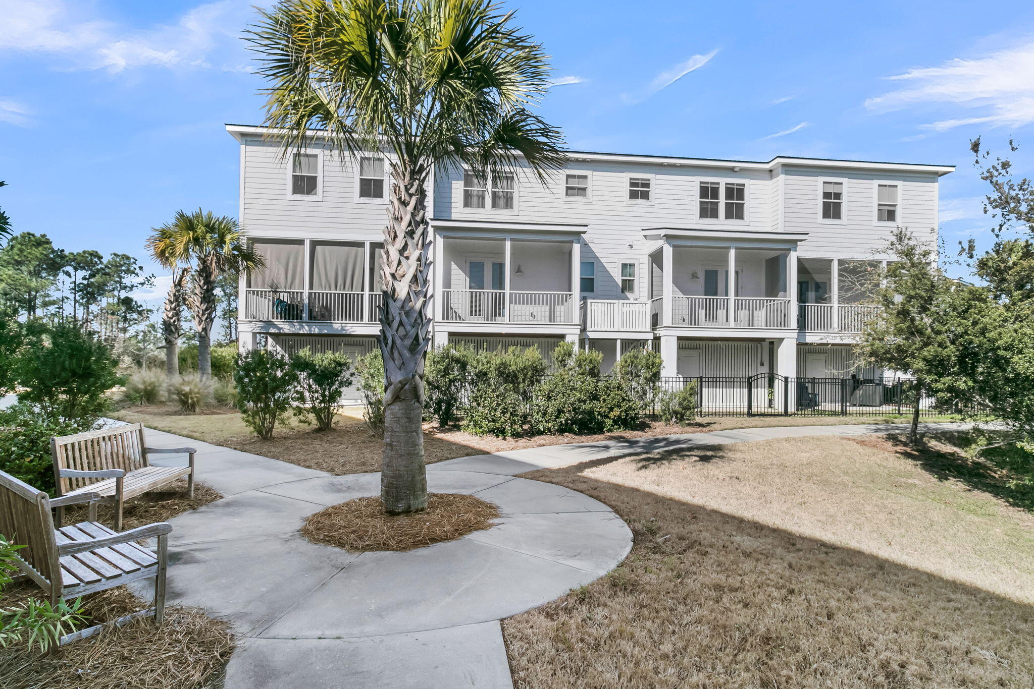 812 Kings Oak Court # 2