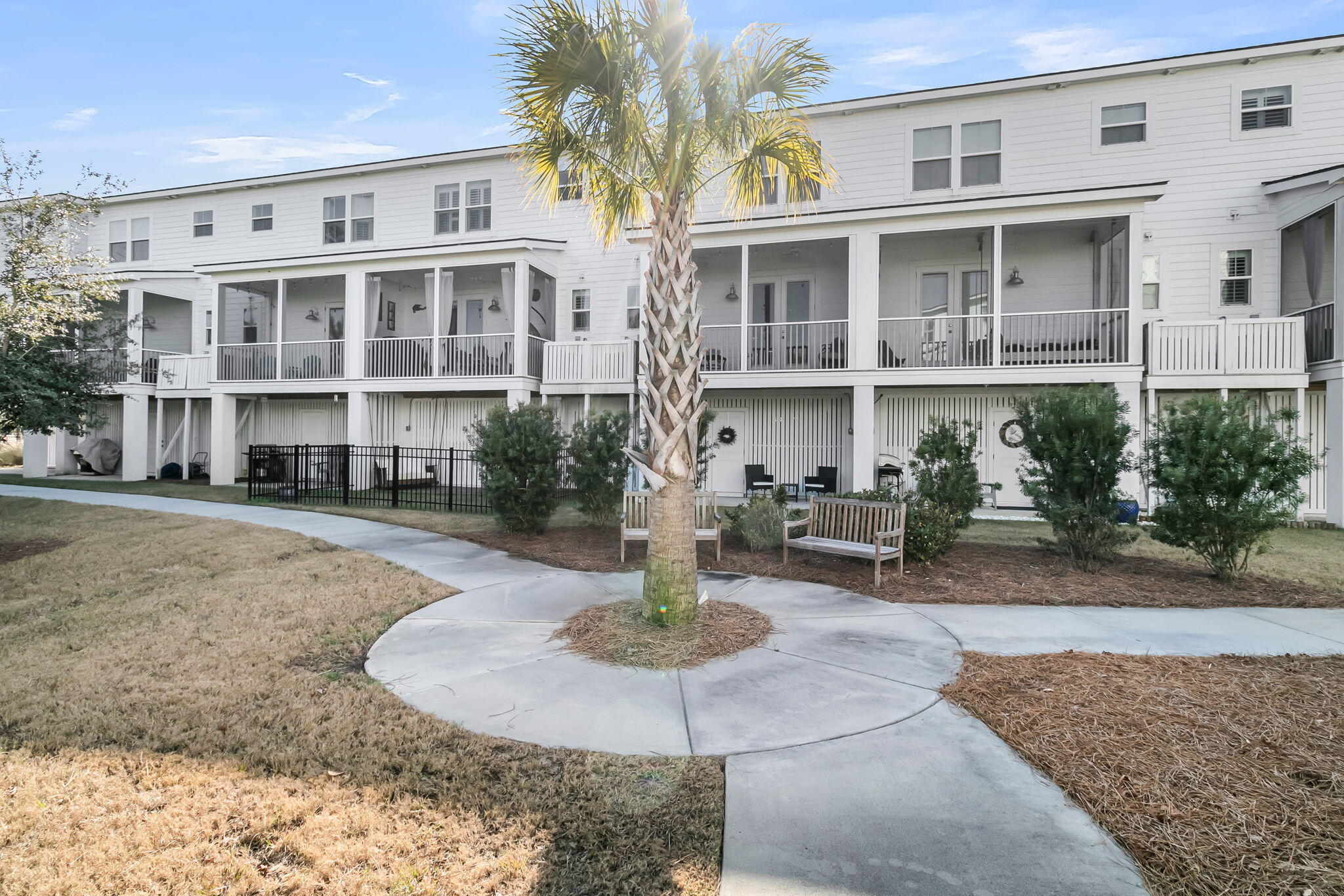 812 Kings Oak Court # 2