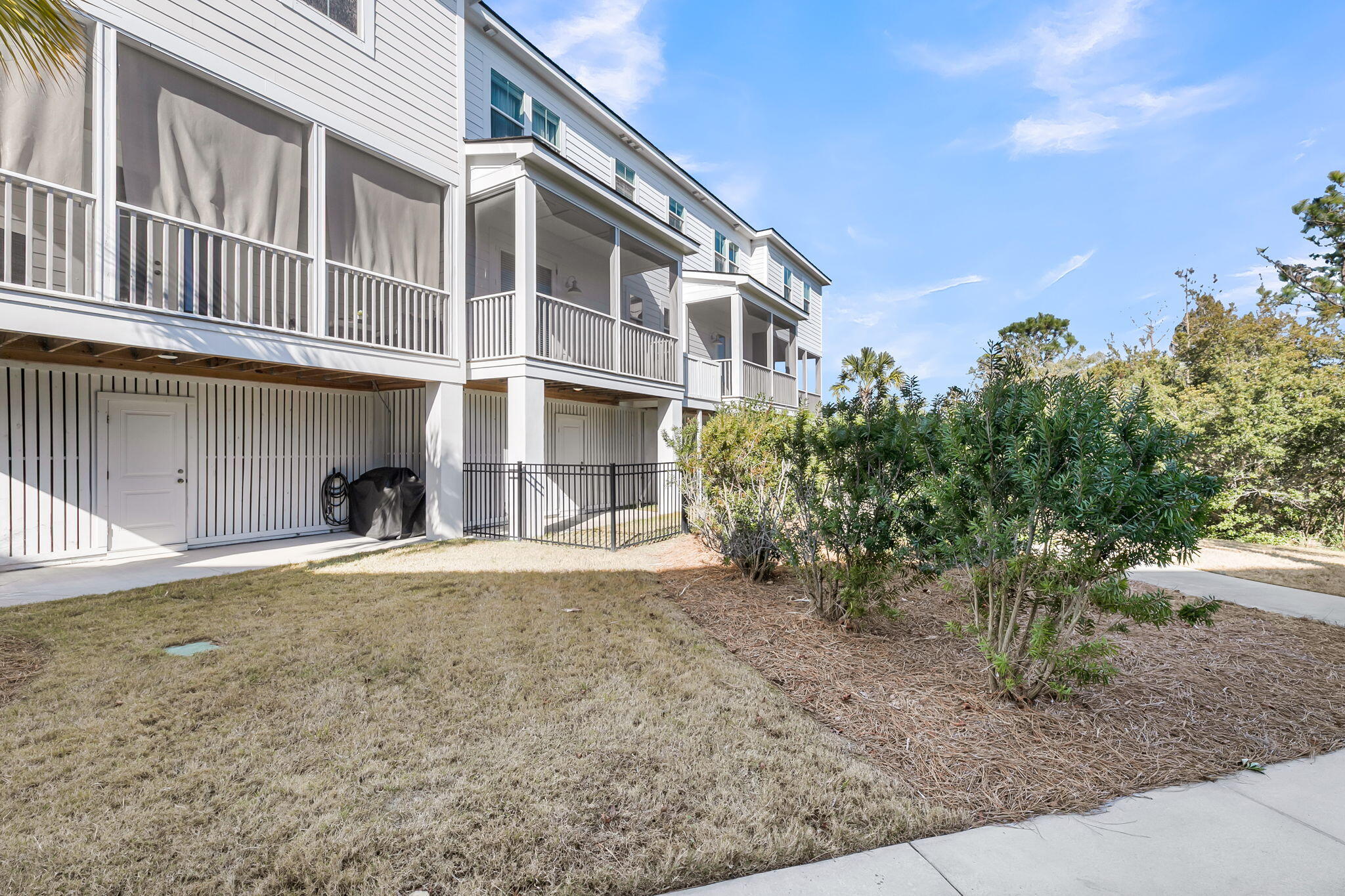 812 Kings Oak Court # 3