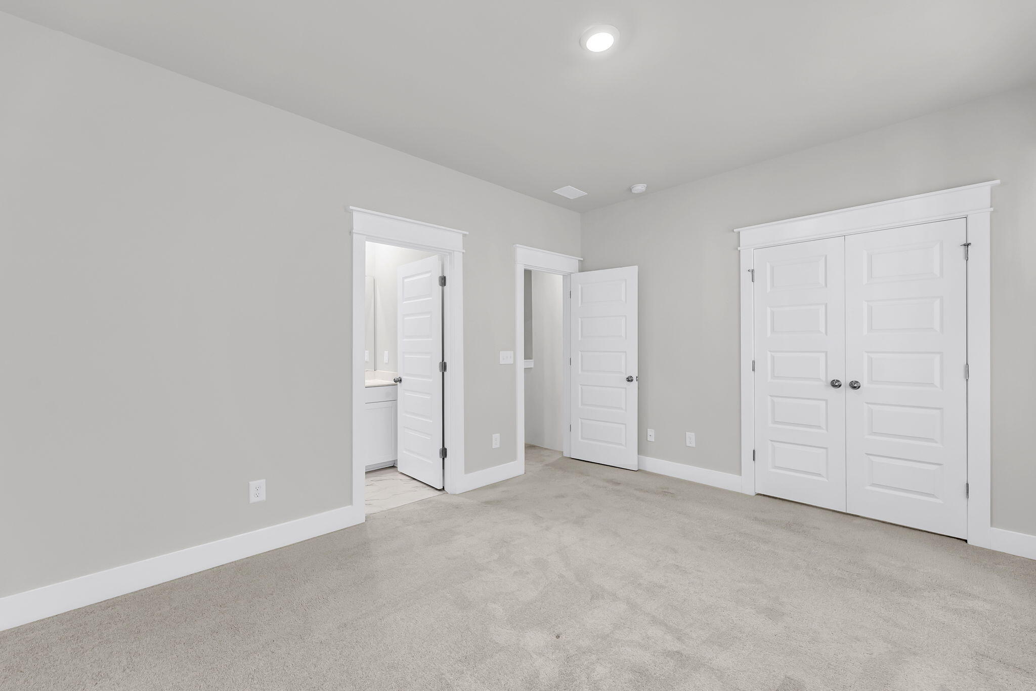 812 Kings Oak Court # 3