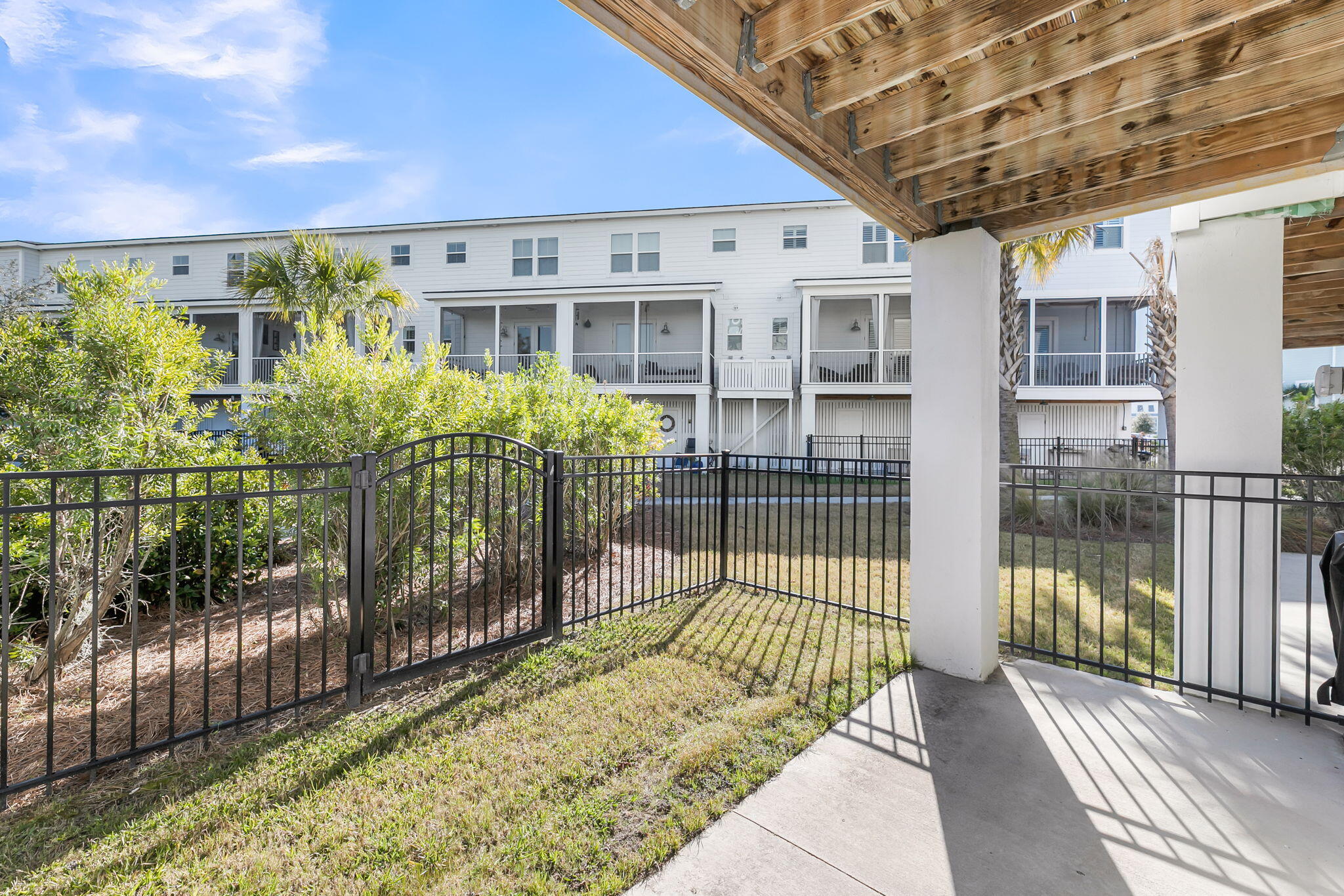 812 Kings Oak Court # 3