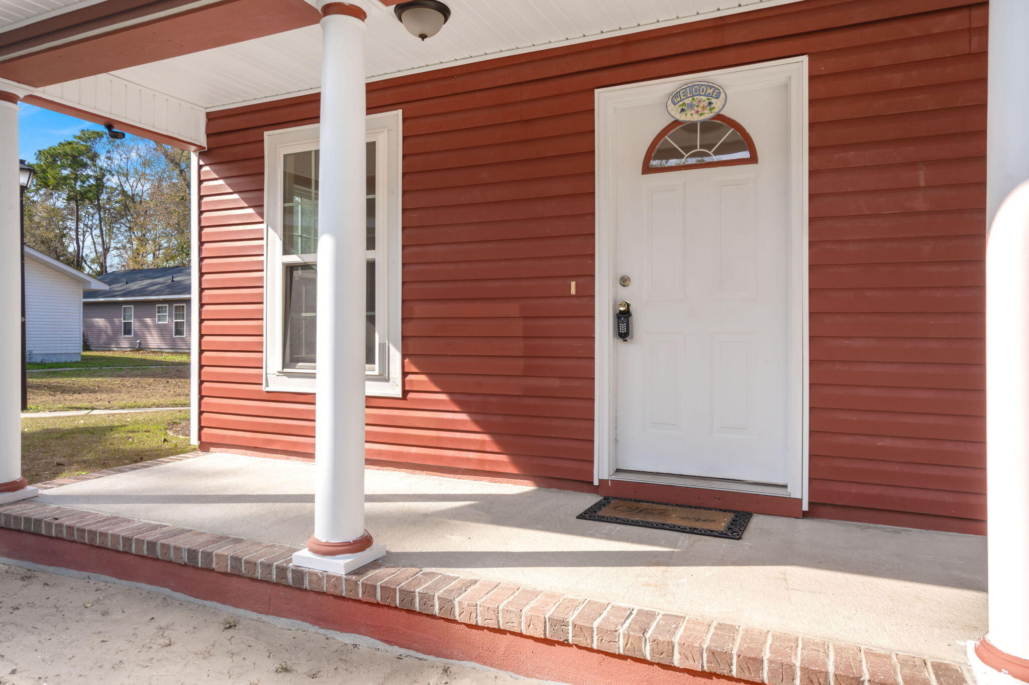 8 Laurel Leaf Lane