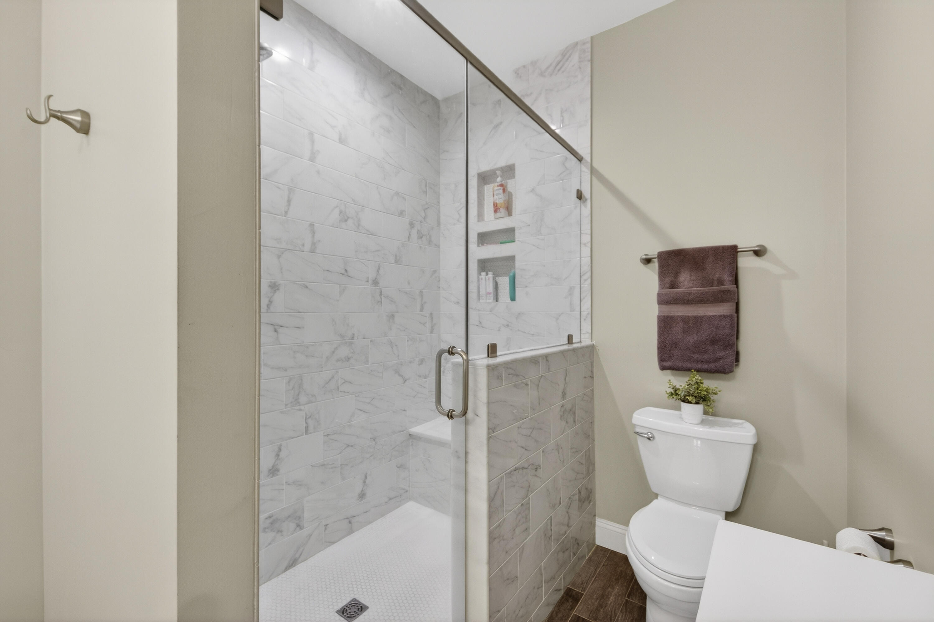 1723 W Avalon Circle