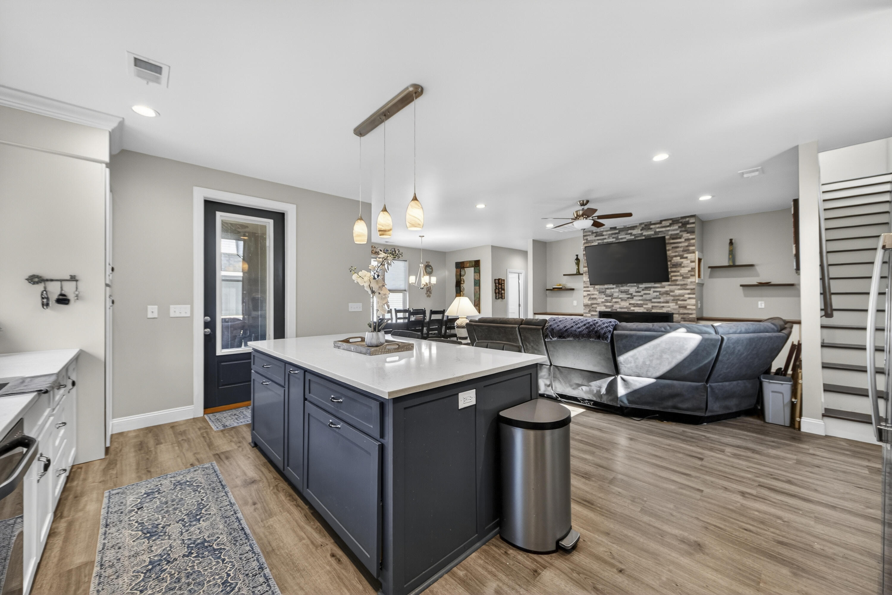 1723 W Avalon Circle