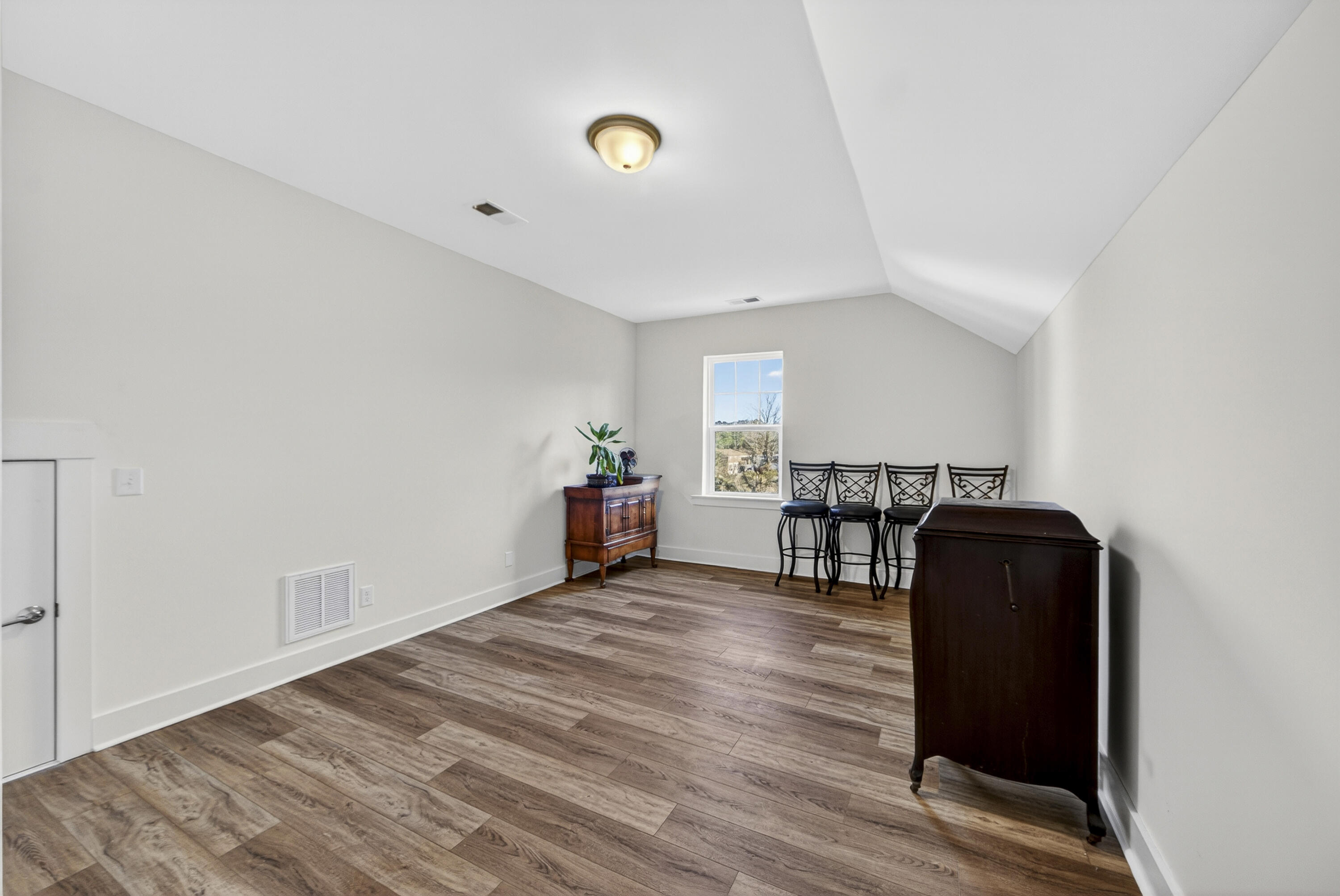 6128 Highway 165