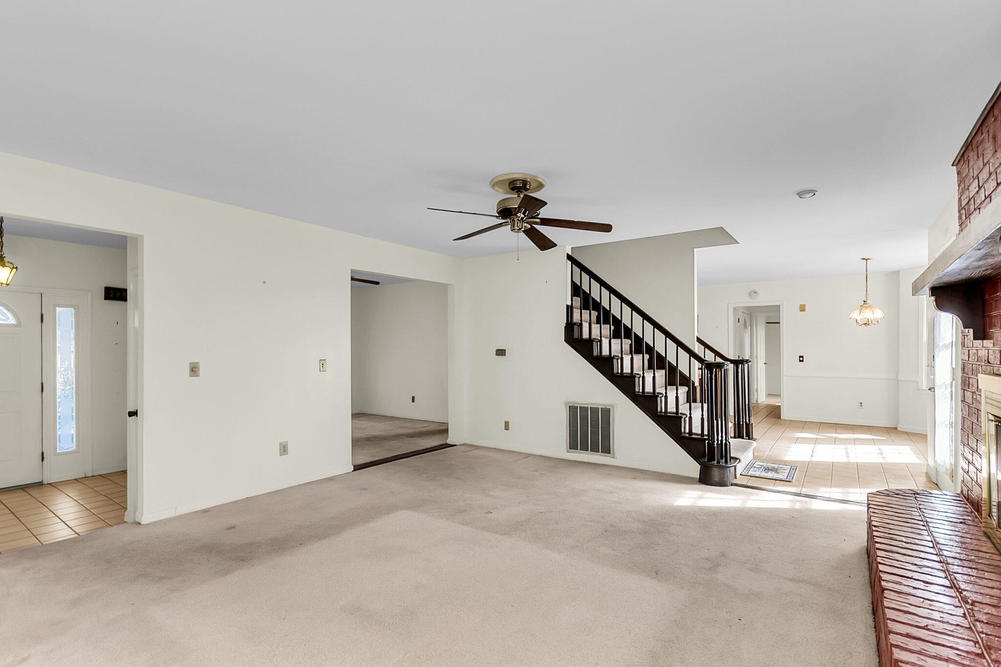 700 Fairington Drive