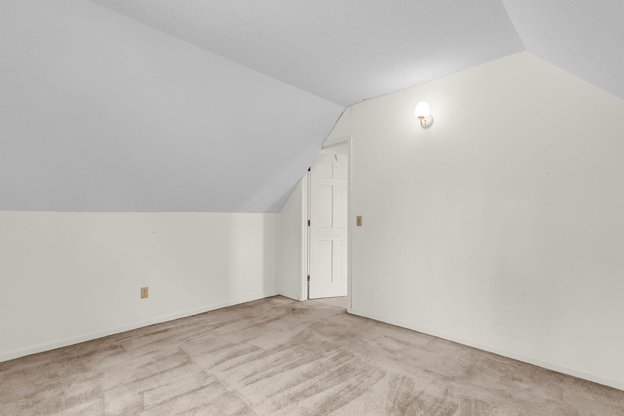 700 Fairington Drive