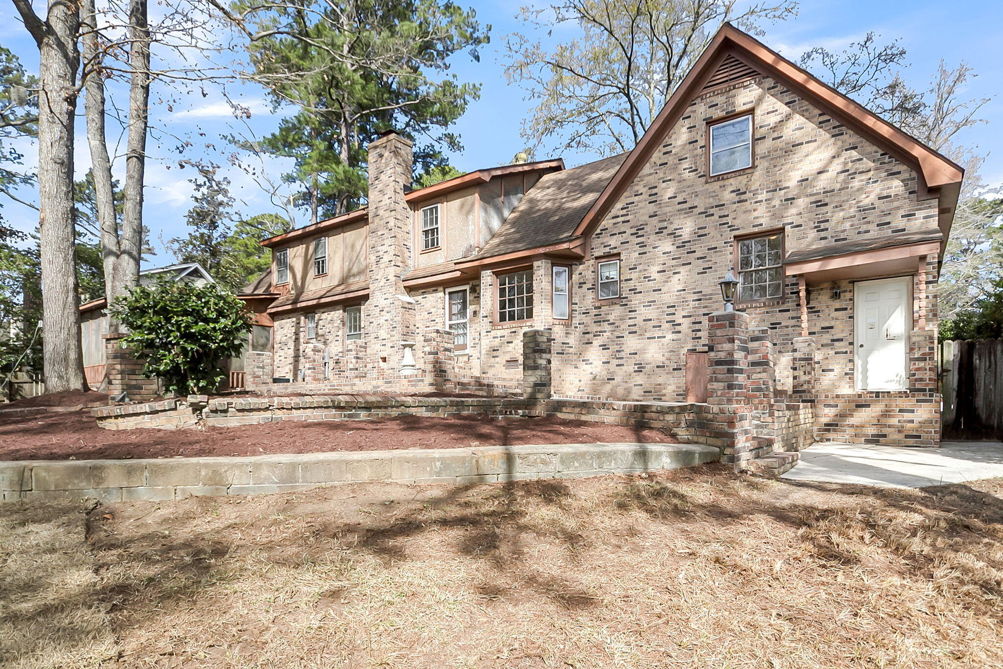 700 Fairington Drive