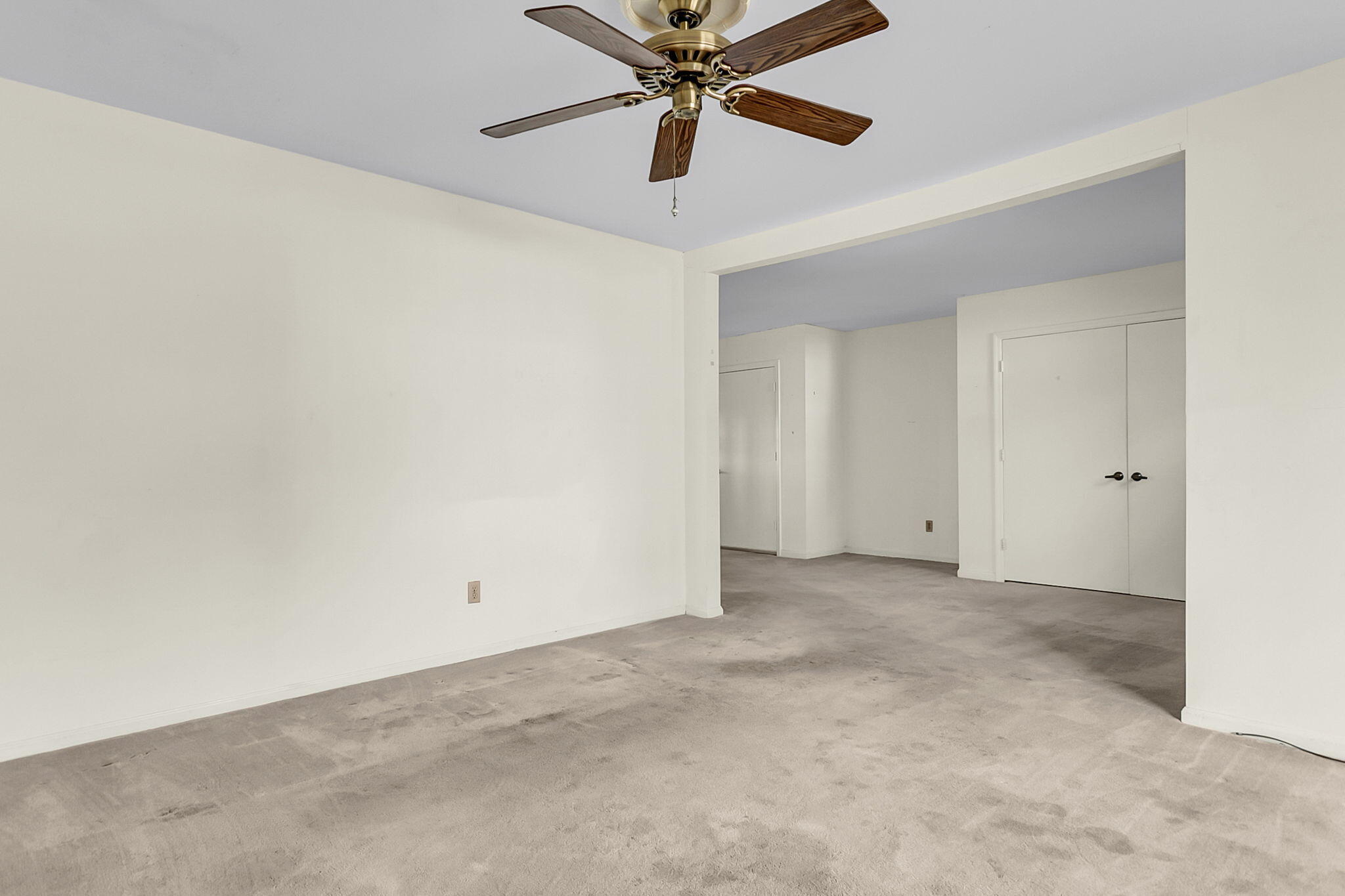 700 Fairington Drive