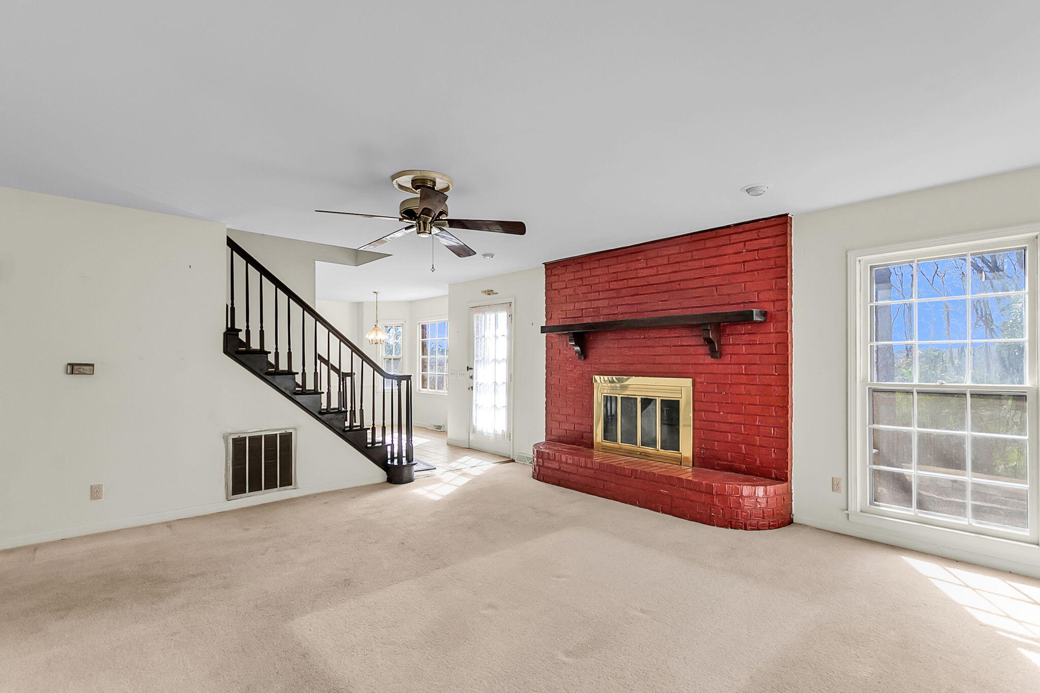 700 Fairington Drive