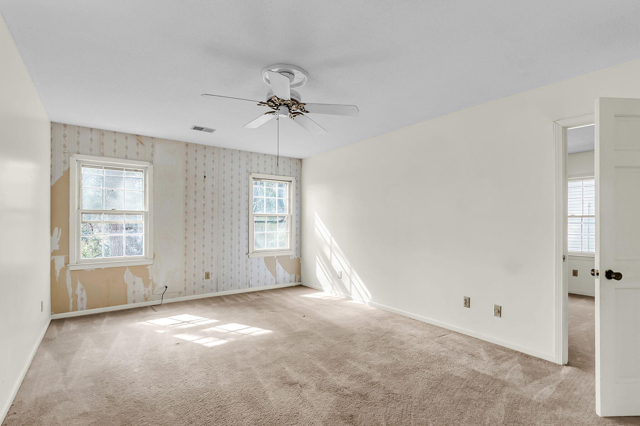 700 Fairington Drive