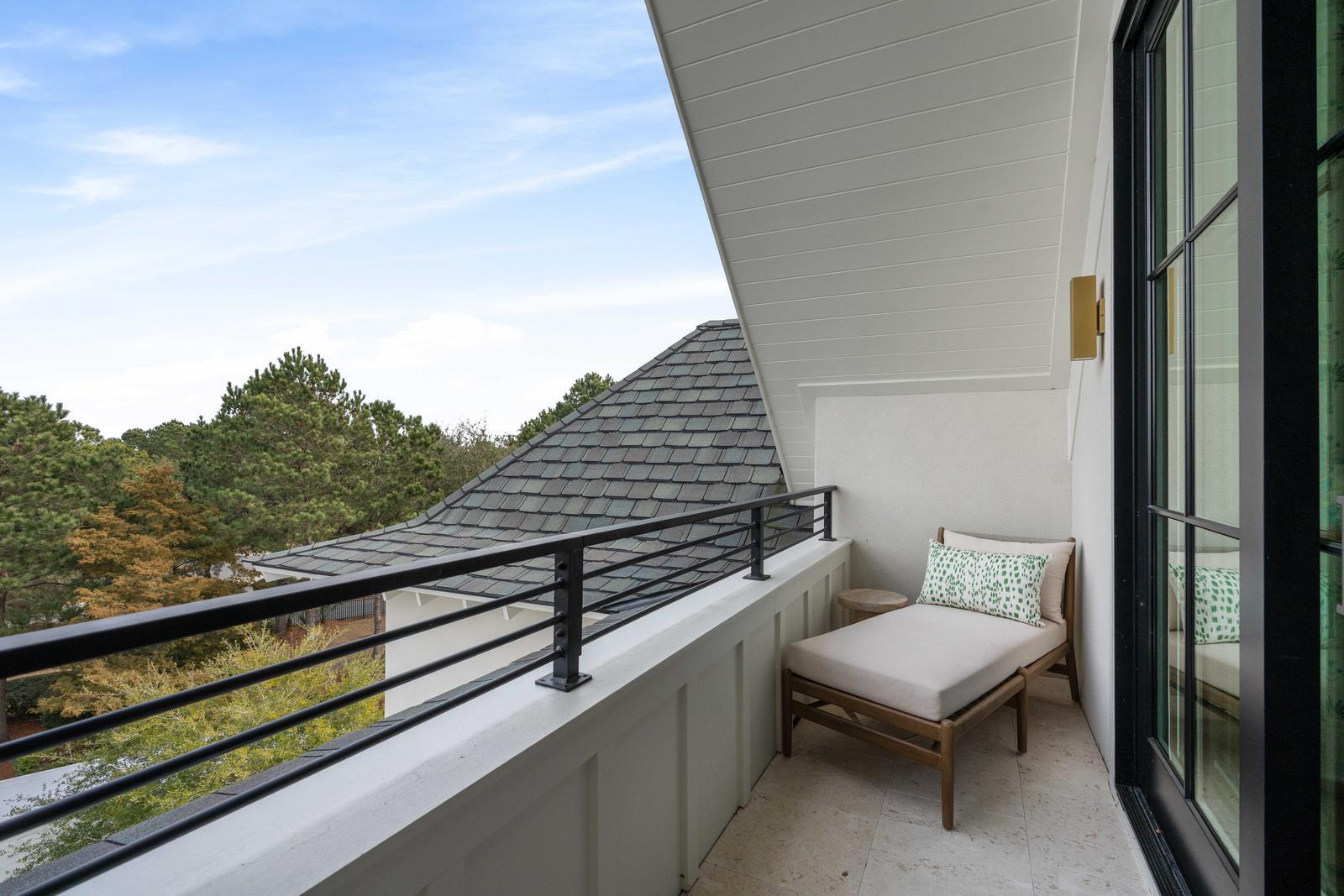 492 Creek Landing Street