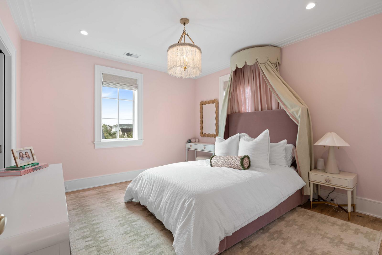 492 Creek Landing Street