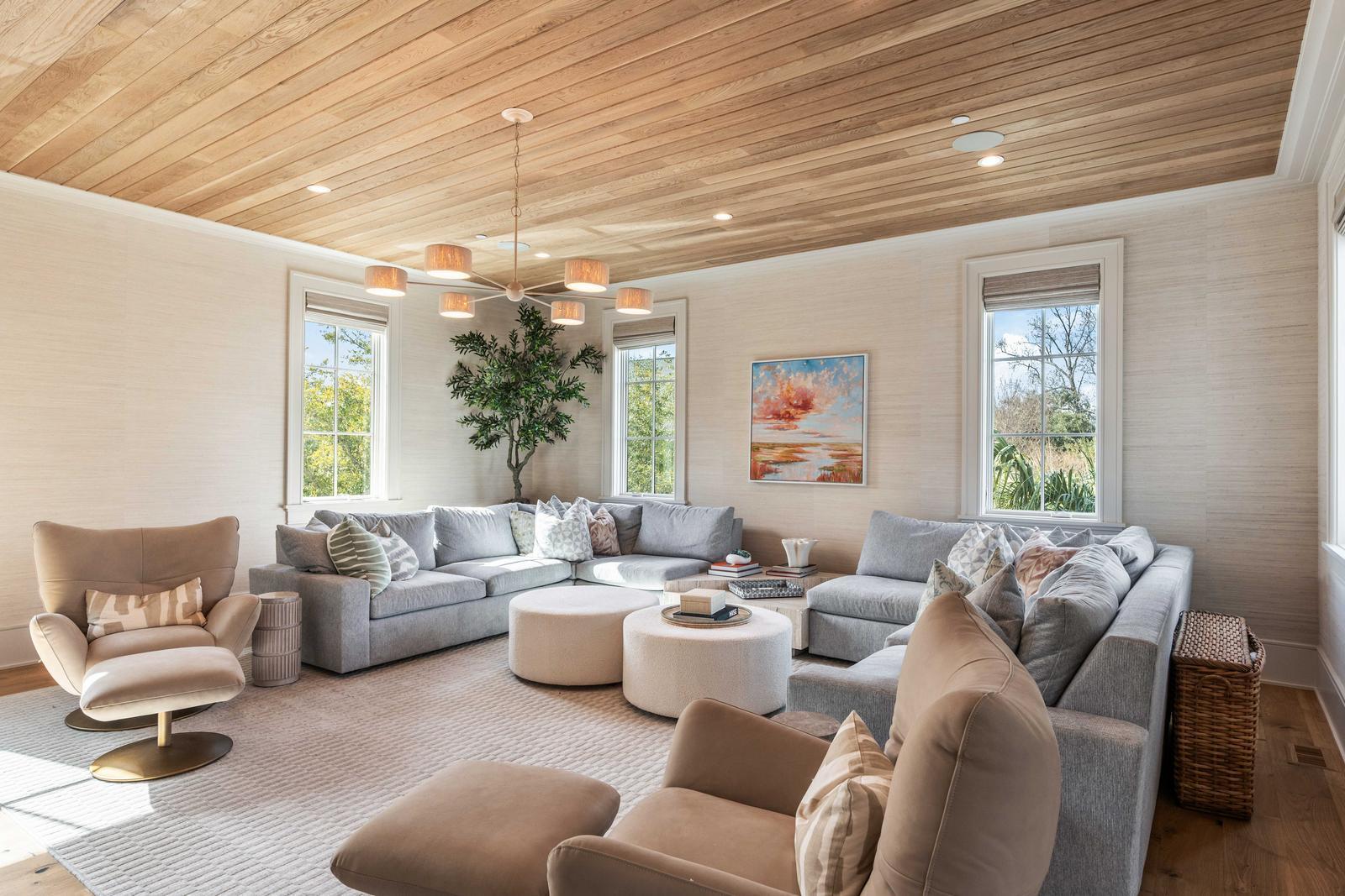 492 Creek Landing Street