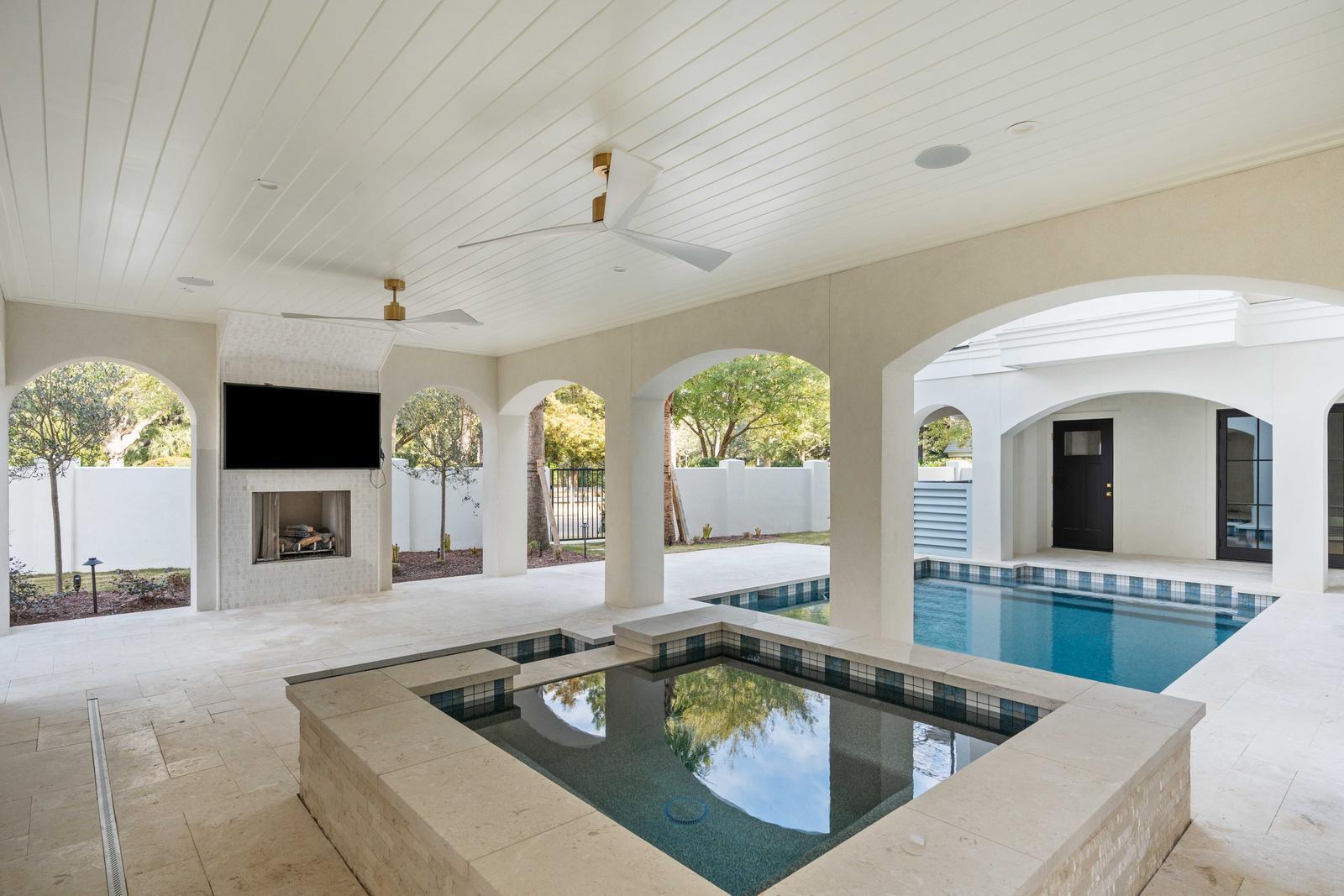 492 Creek Landing Street