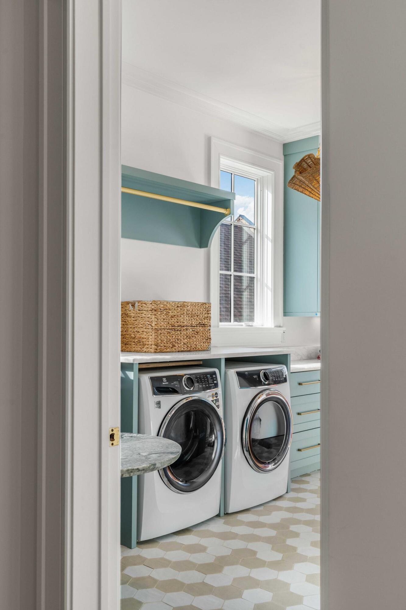 492 Creek Landing Street