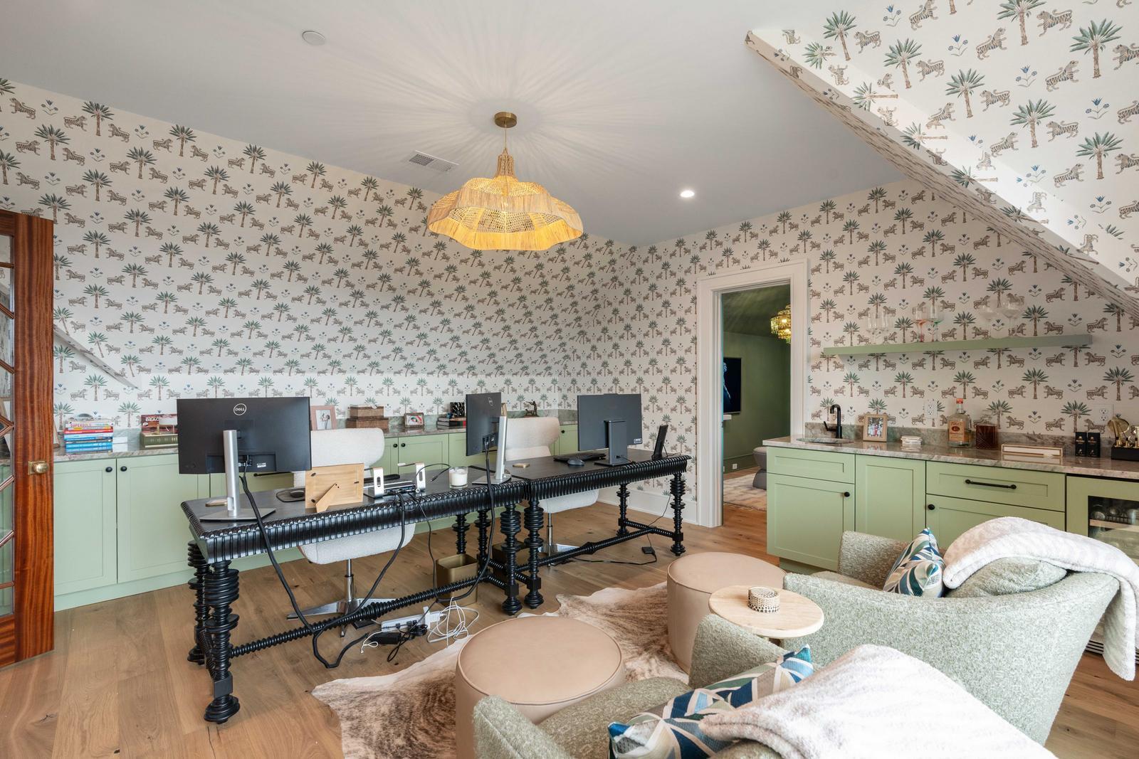 492 Creek Landing Street