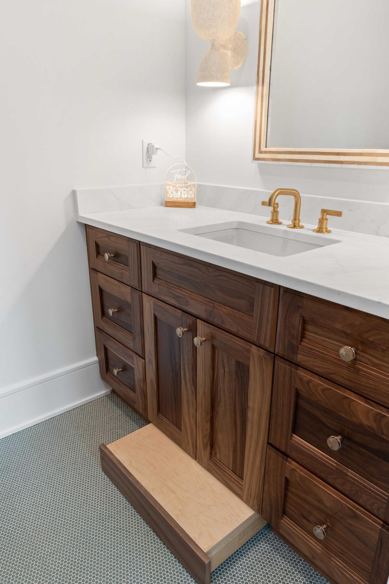 492 Creek Landing Street