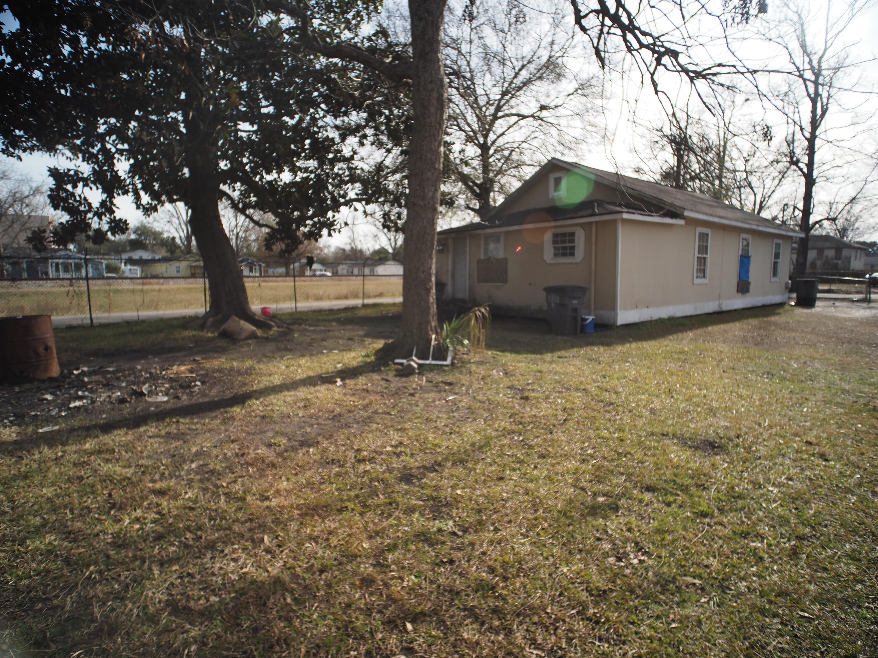 1902 Clifton St Street