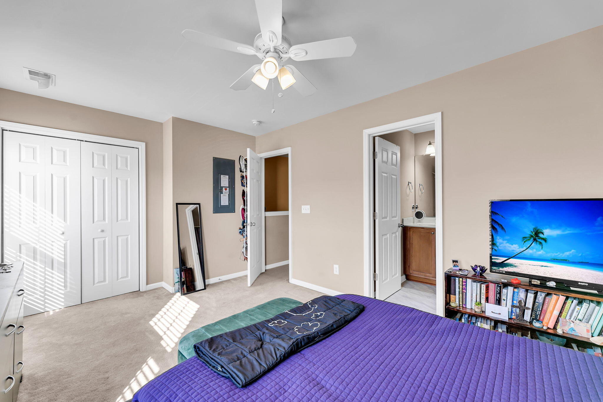 704 Hemingway Circle