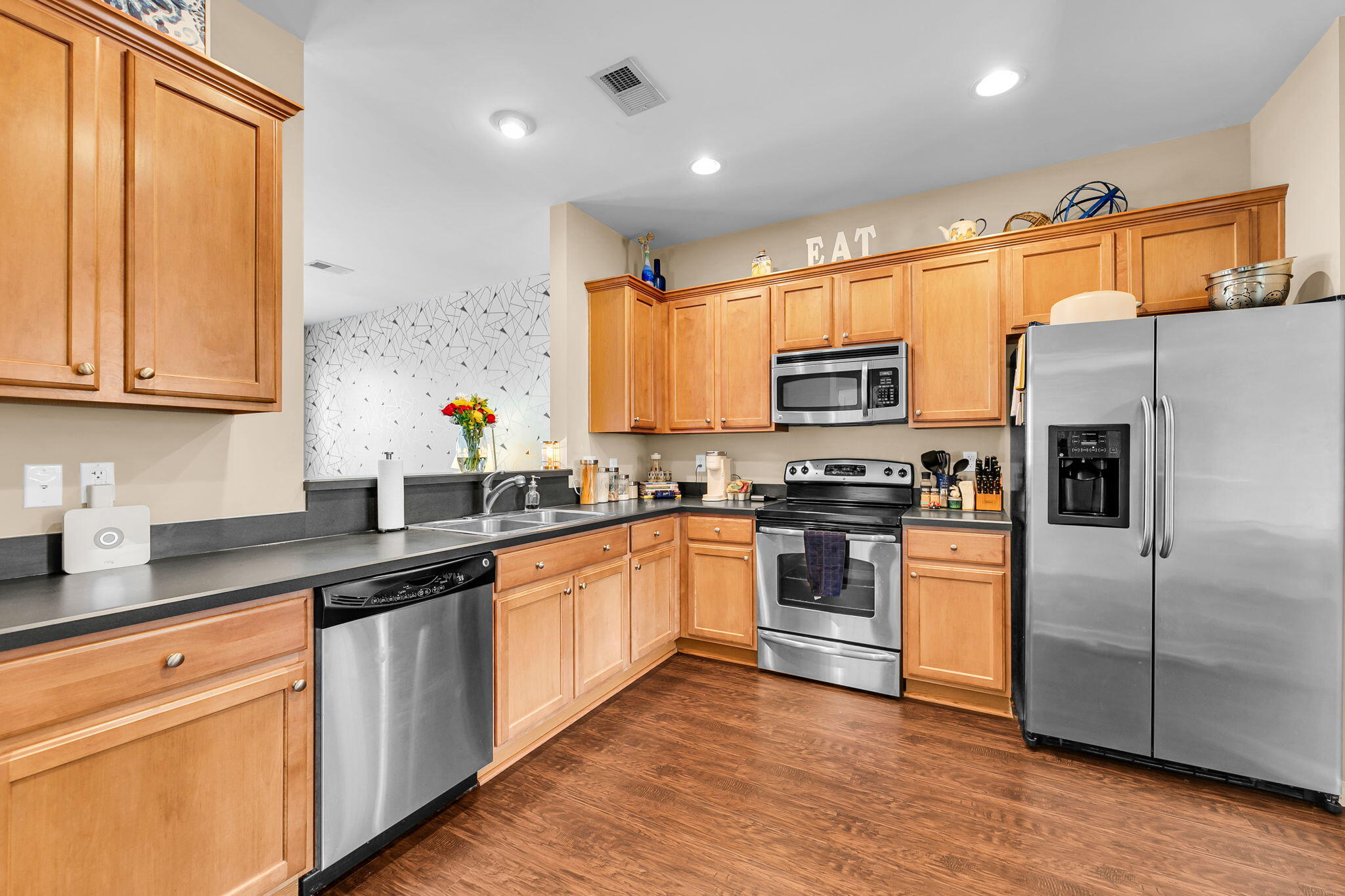 704 Hemingway Circle