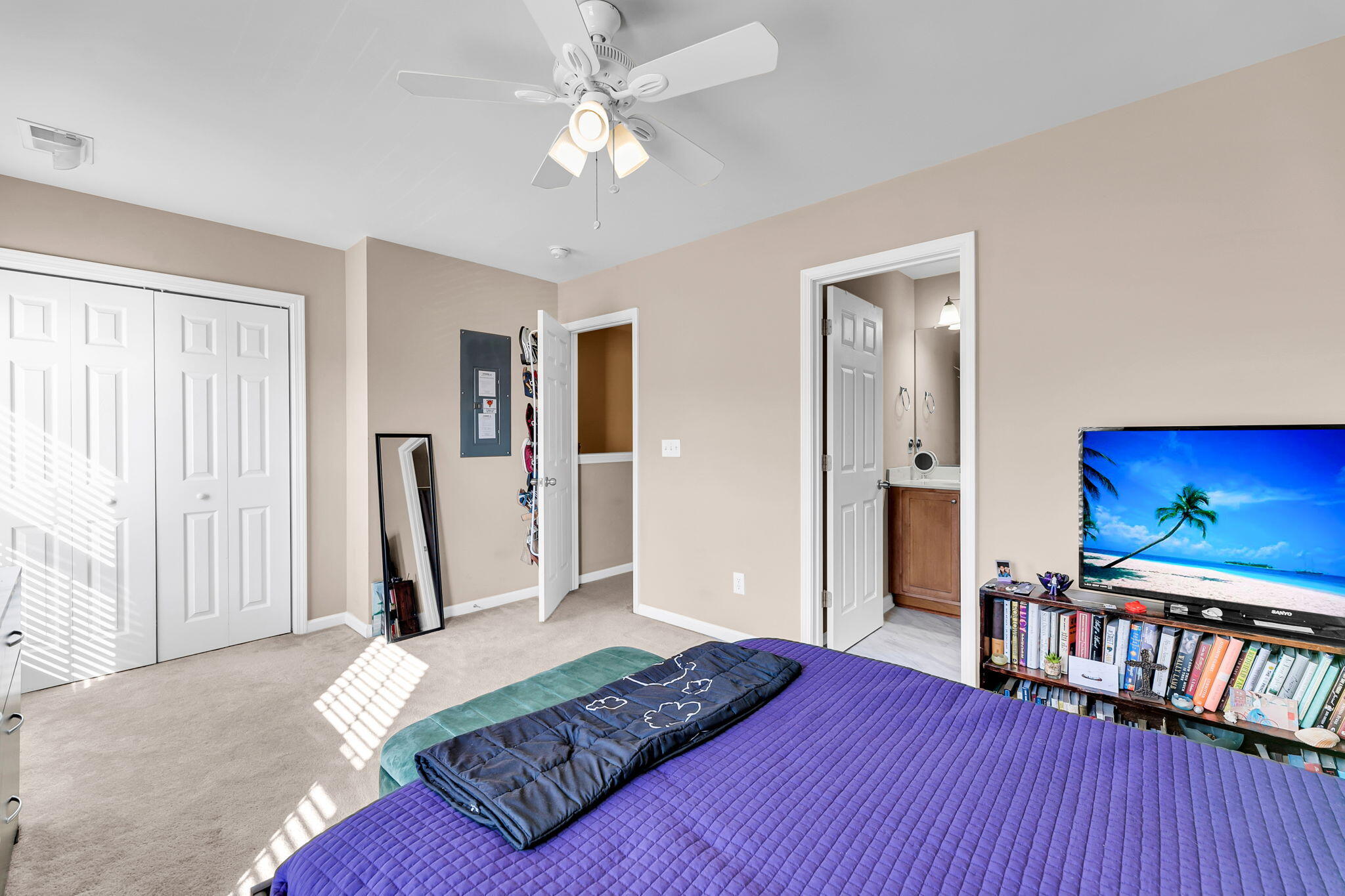 704 Hemingway Circle