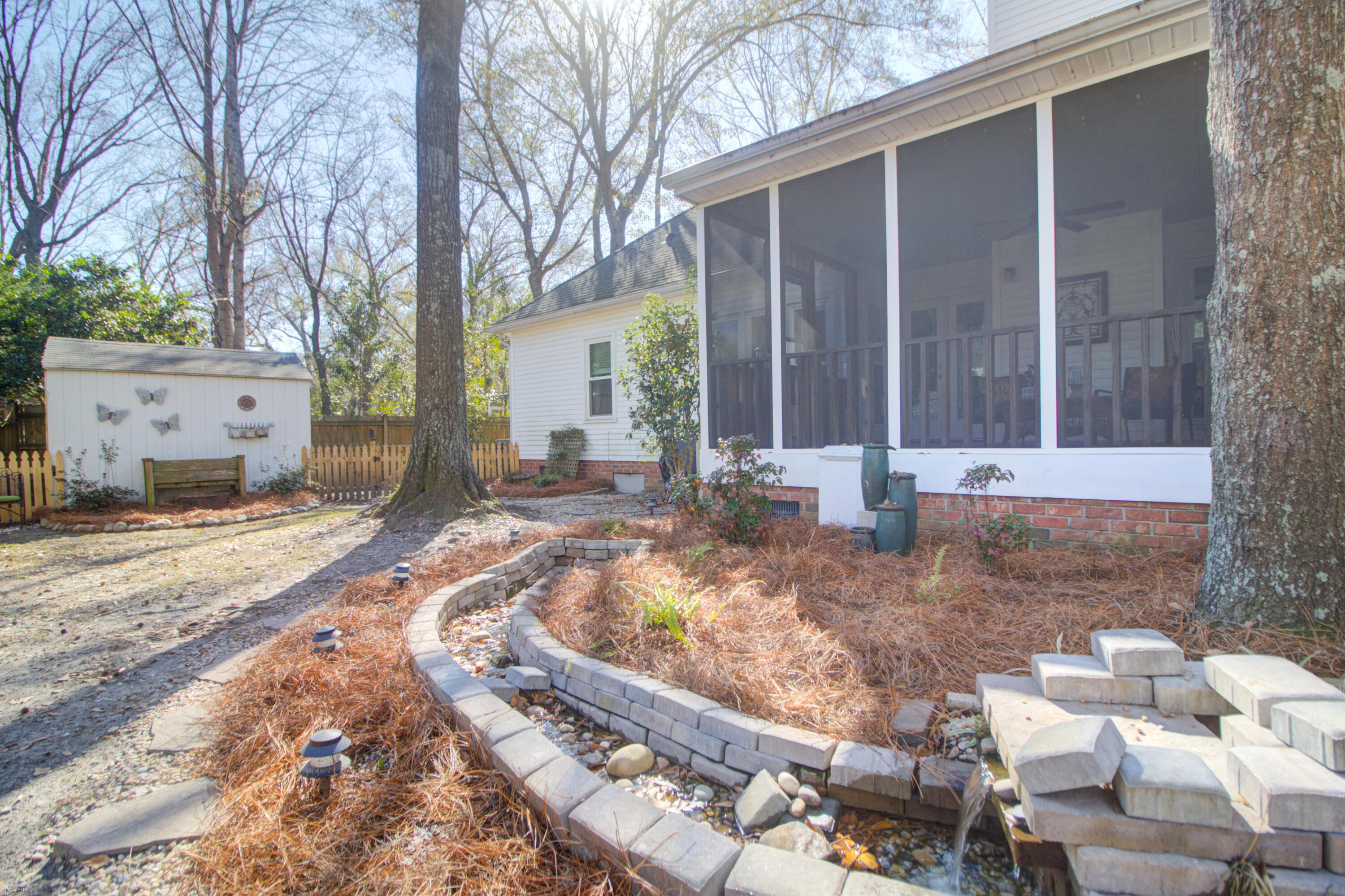 2044 Hallahan Court
