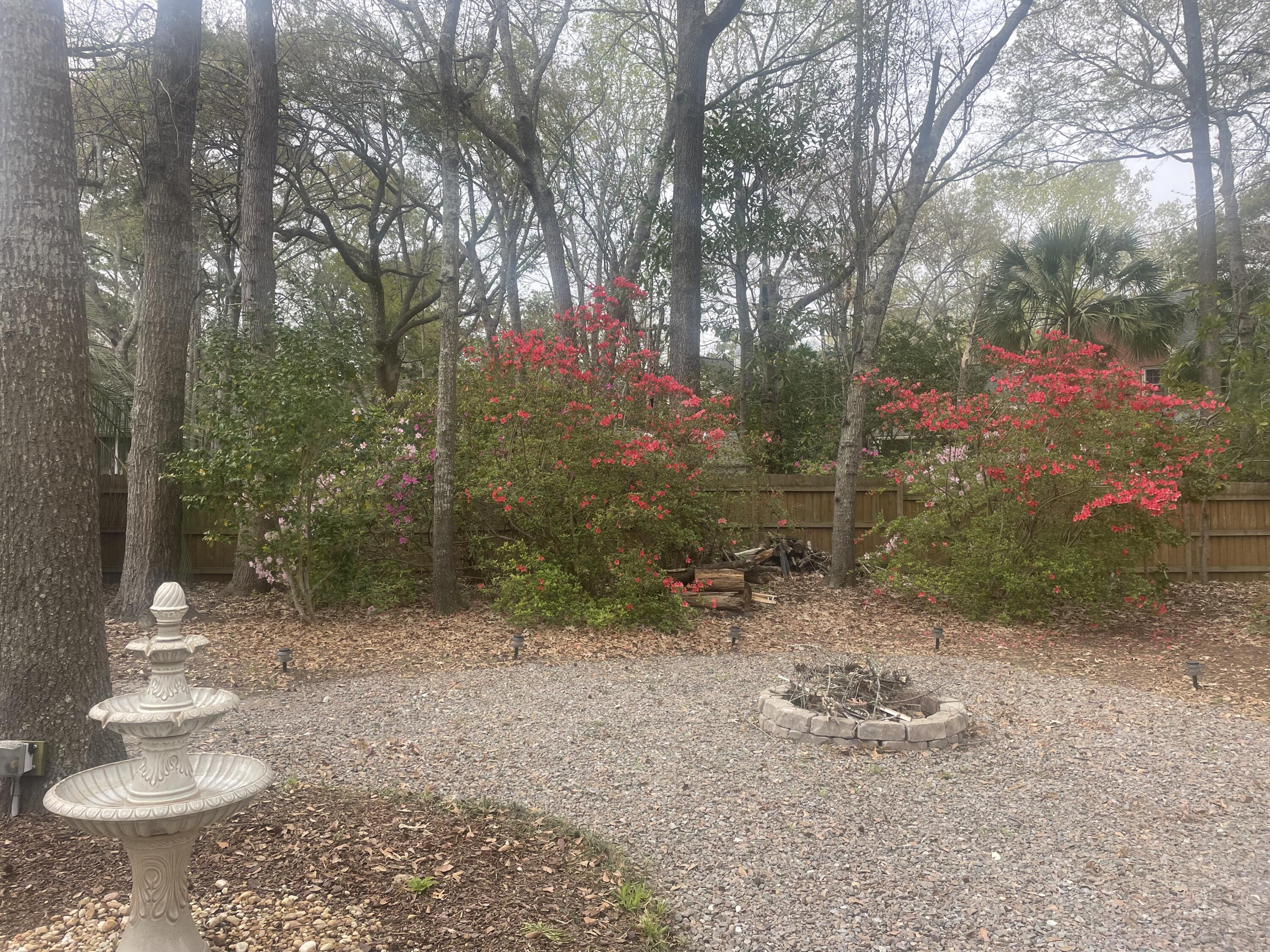 2044 Hallahan Court