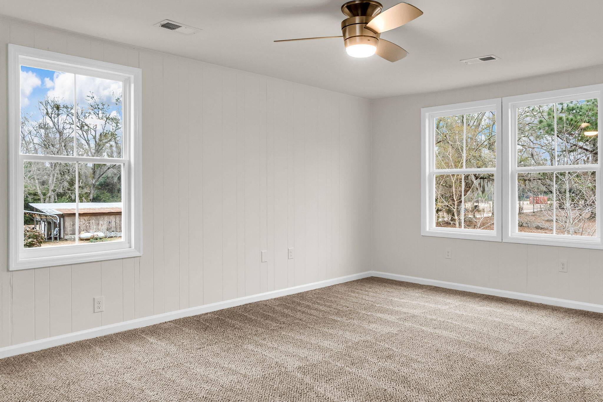 7133 Hendersonville Highway