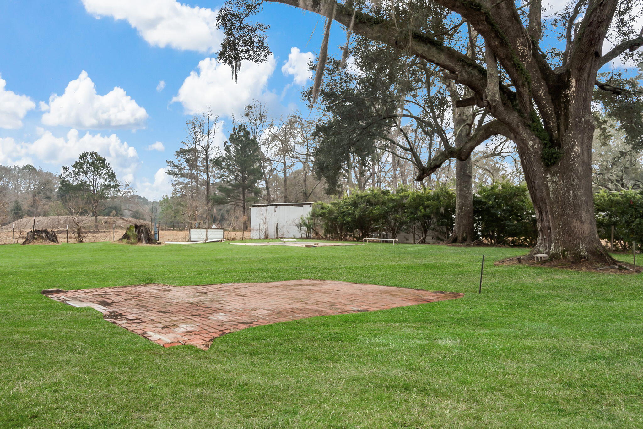 7133 Hendersonville Highway