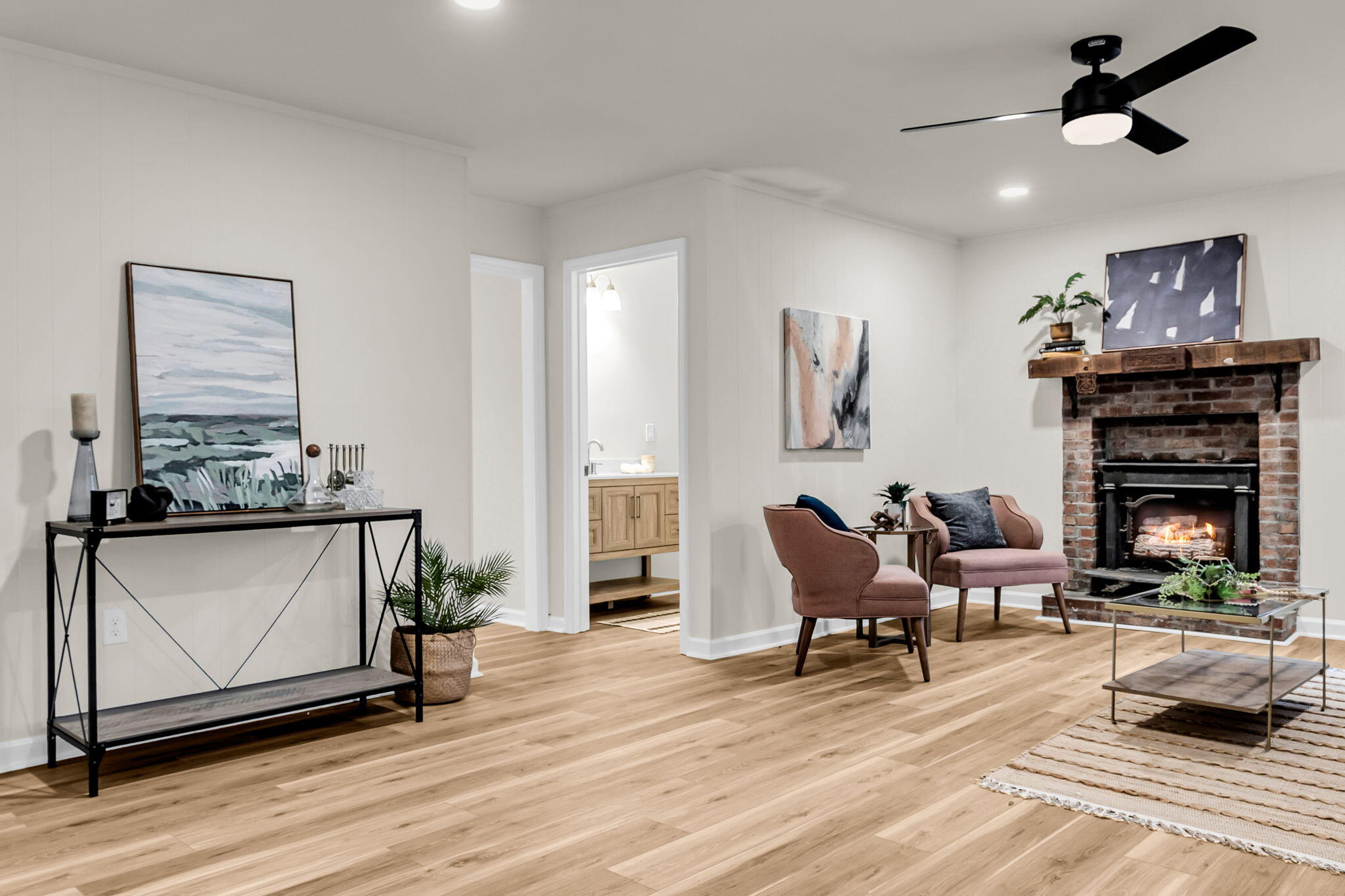 7133 Hendersonville Highway