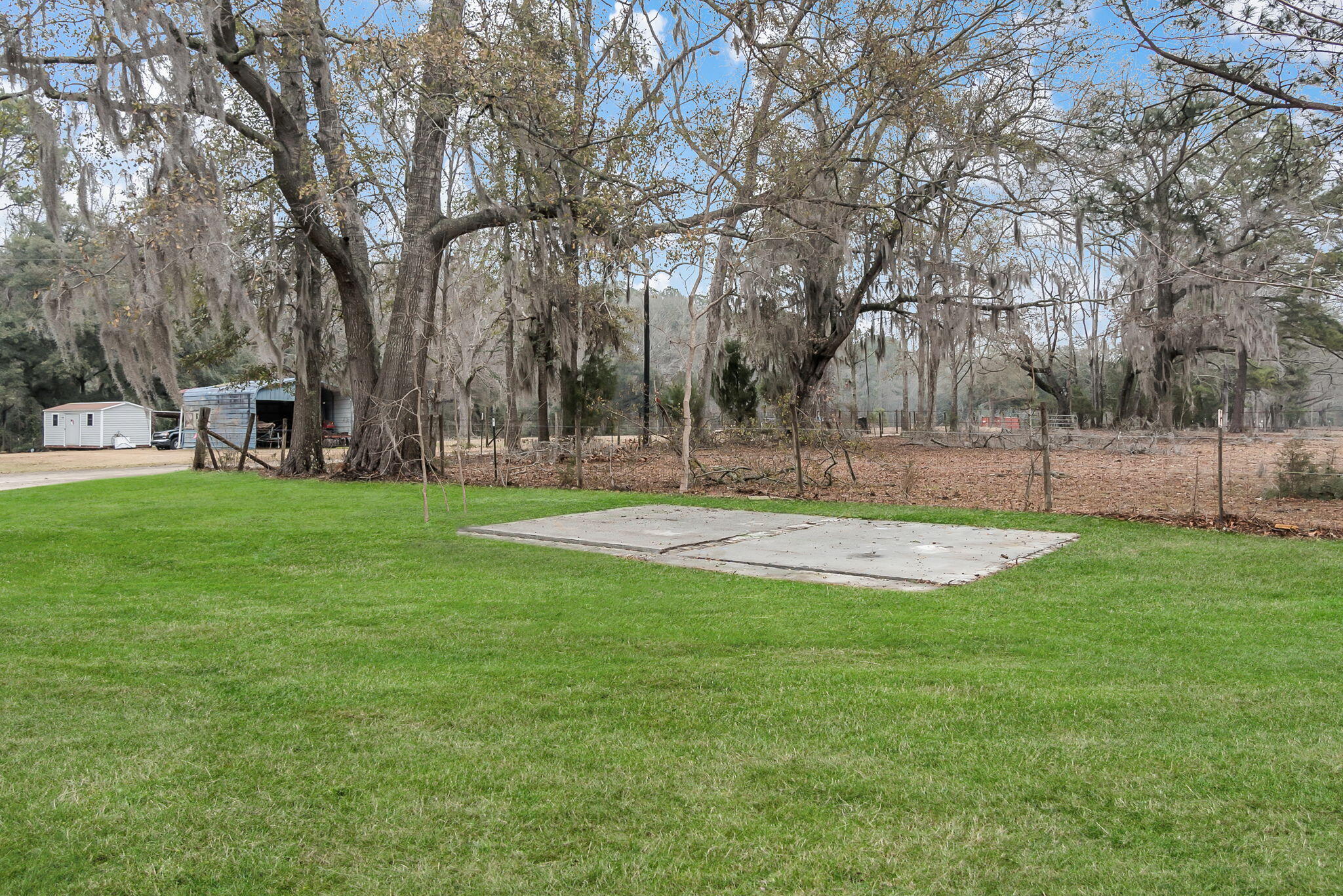 7133 Hendersonville Highway