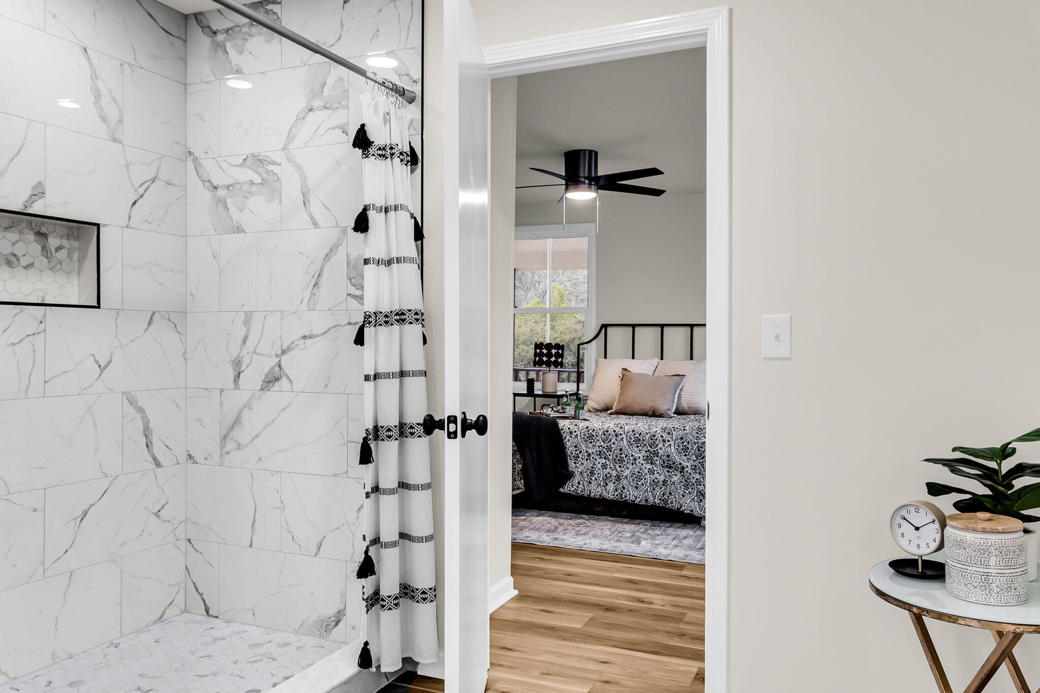 7133 Hendersonville Highway