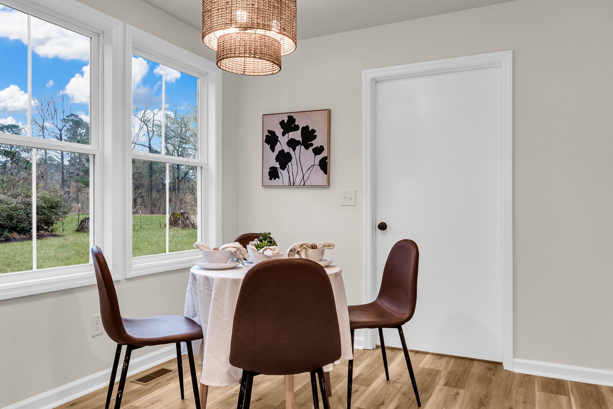 7133 Hendersonville Highway