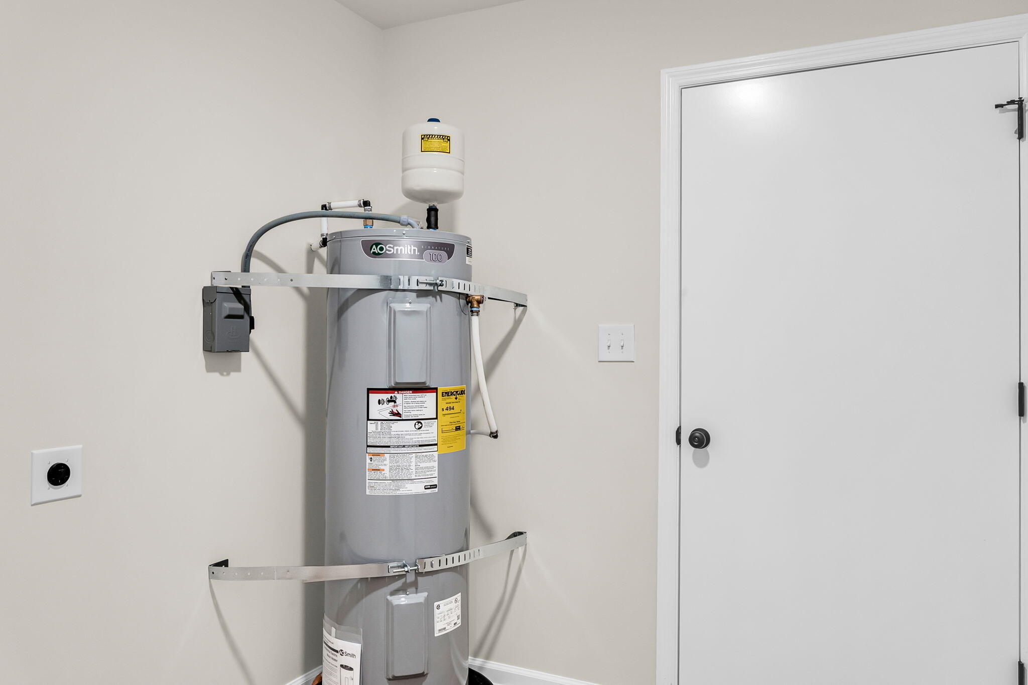 7133 Hendersonville Highway