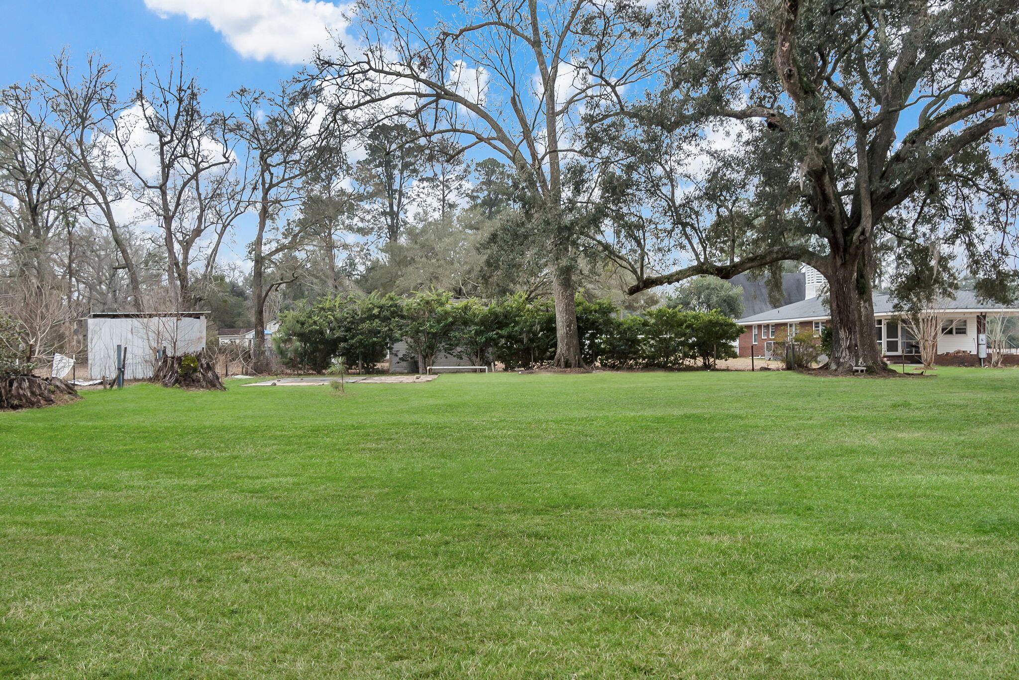 7133 Hendersonville Highway