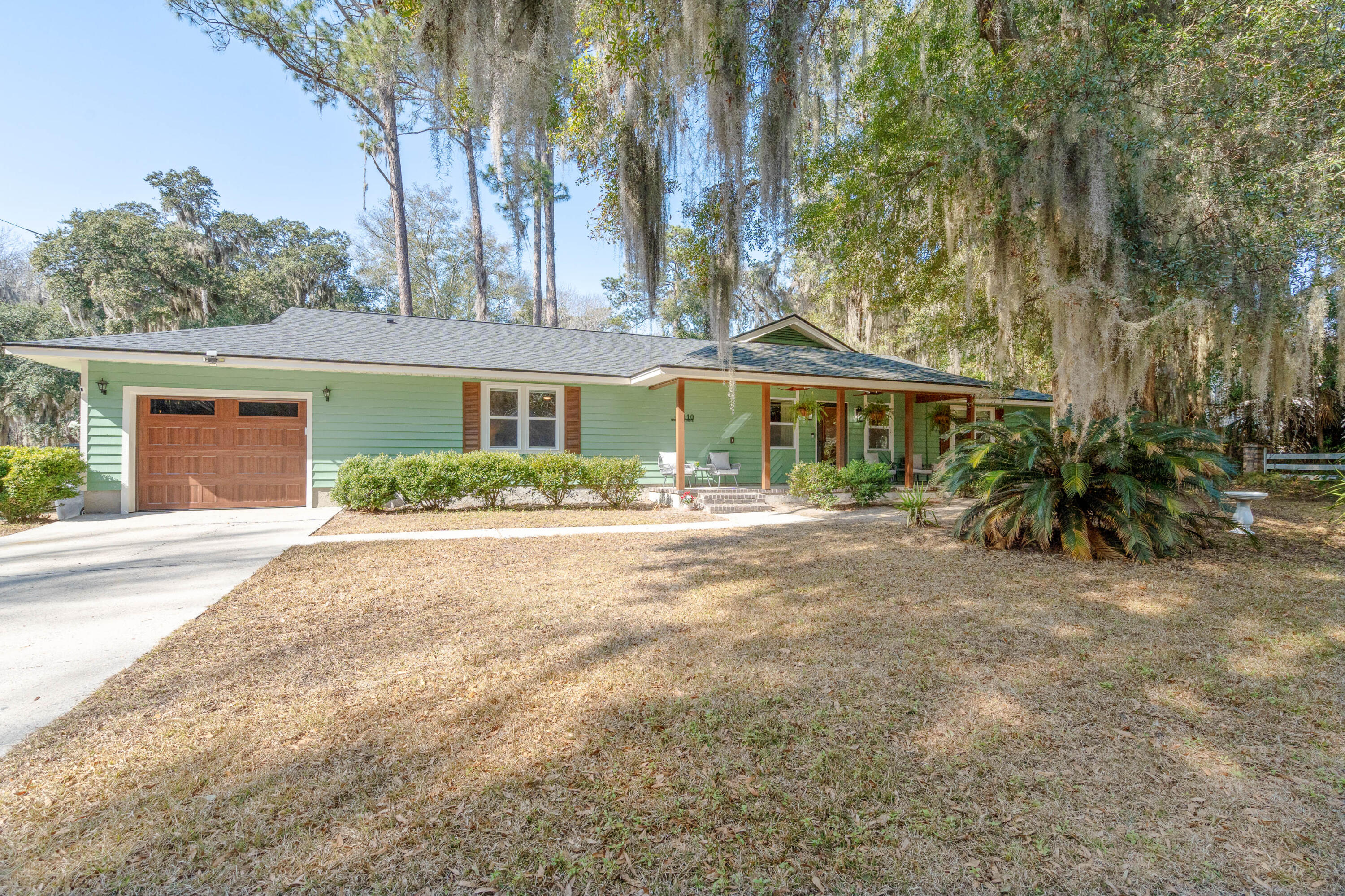 1110 Hookstra Lane