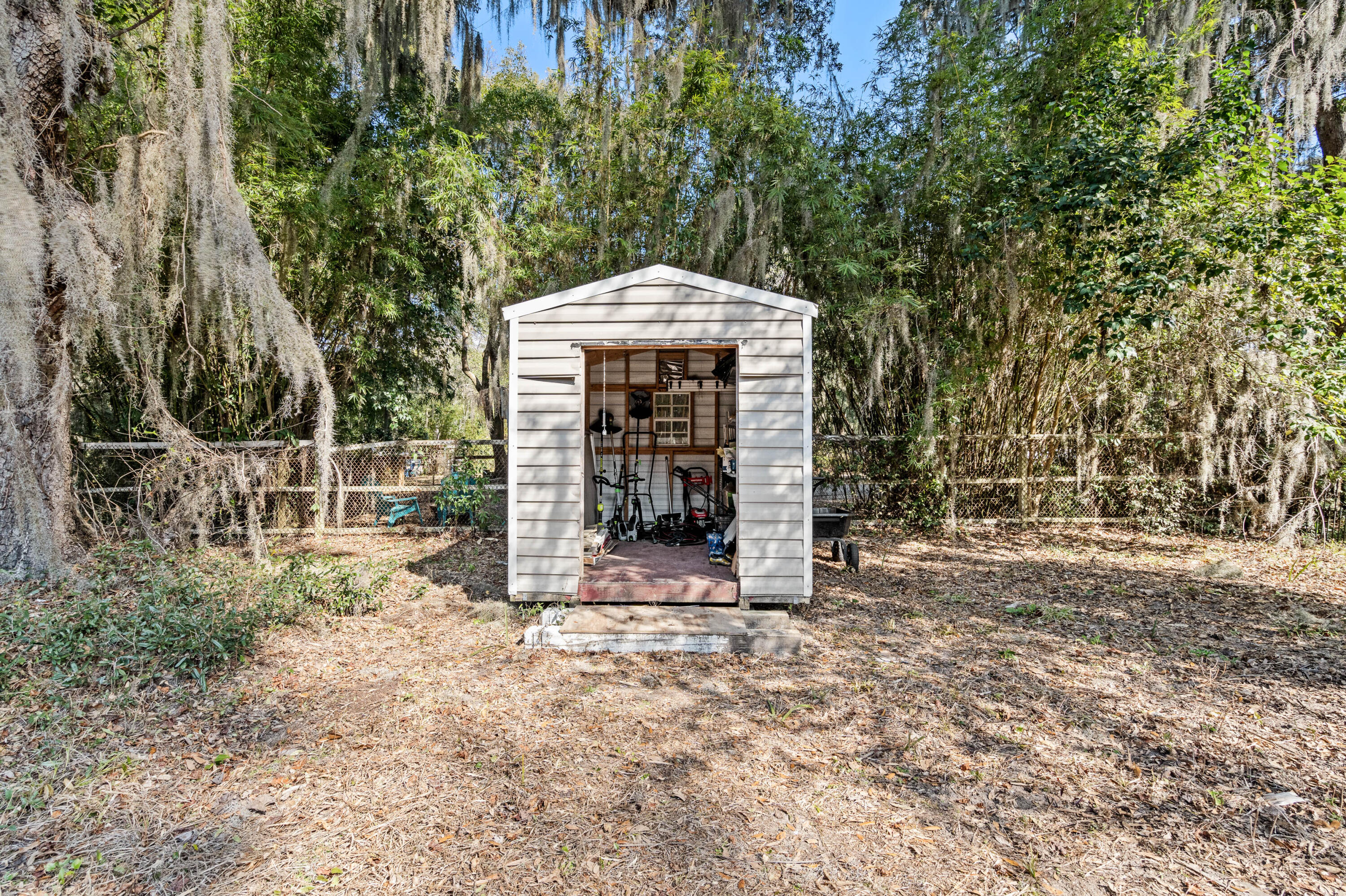 1110 Hookstra Lane