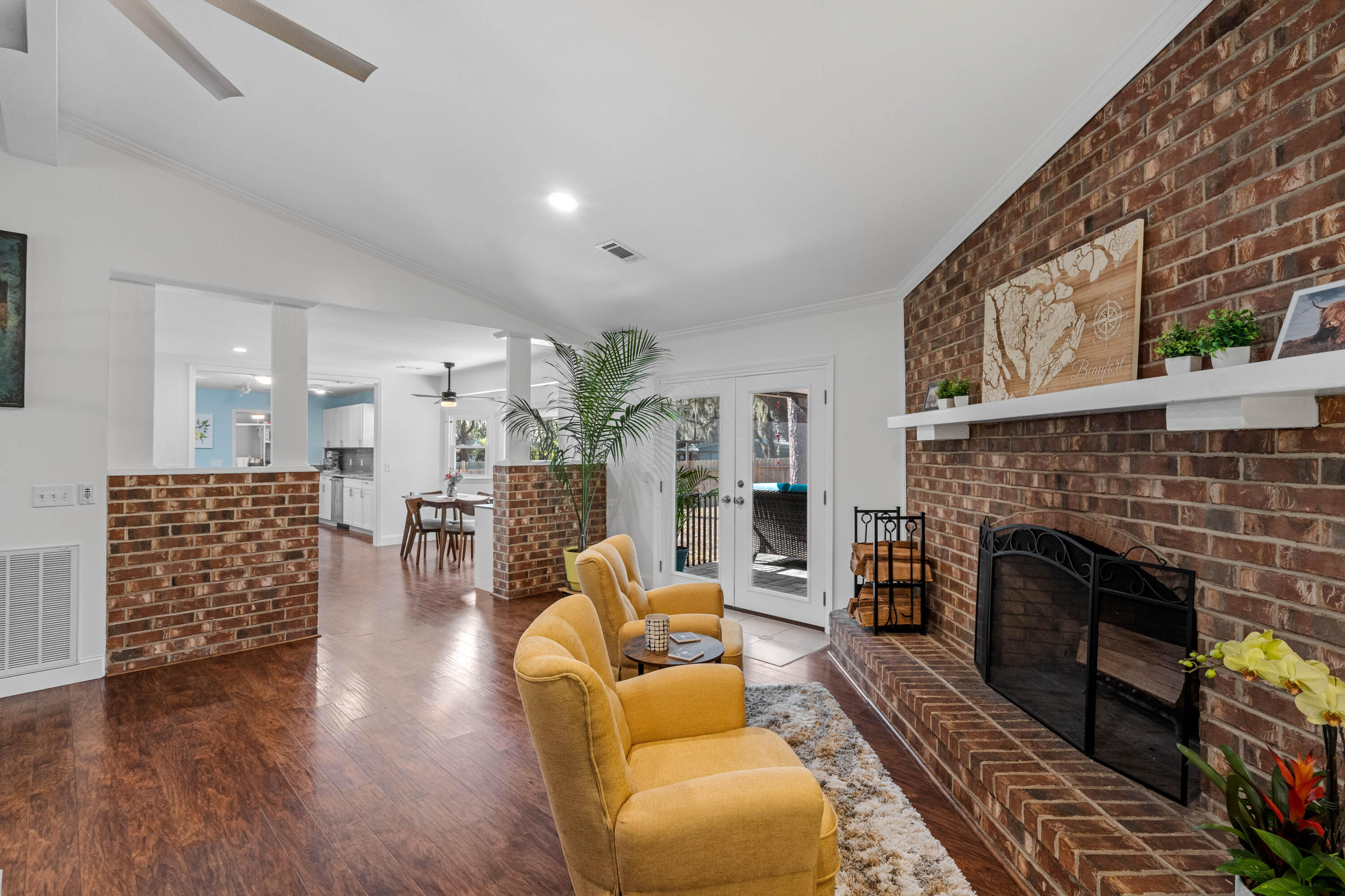 1110 Hookstra Lane