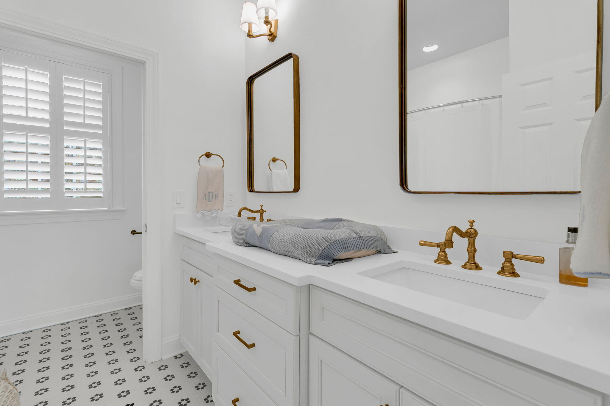 3593 Henrietta Hartford Road