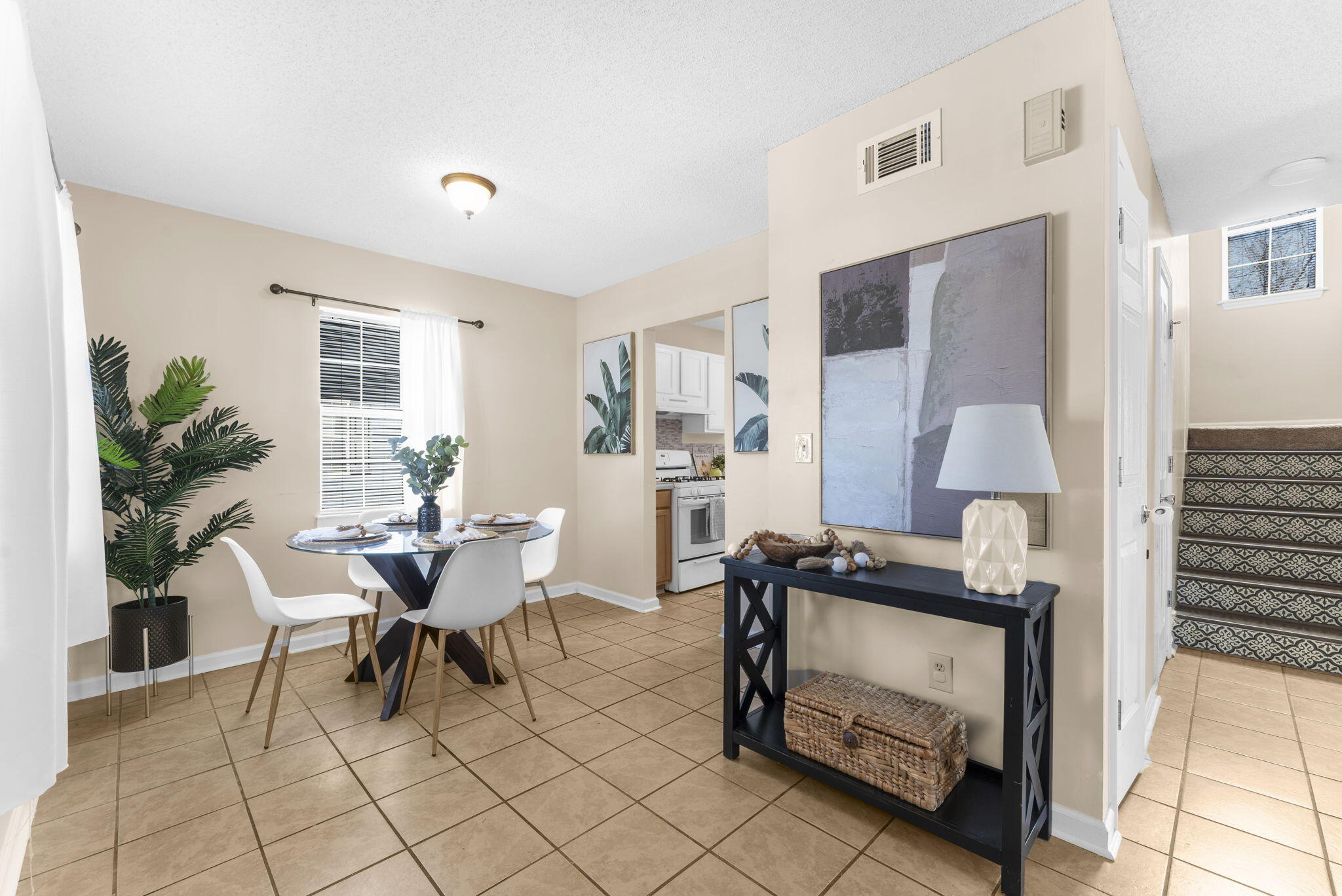 38 Woodleaf Court