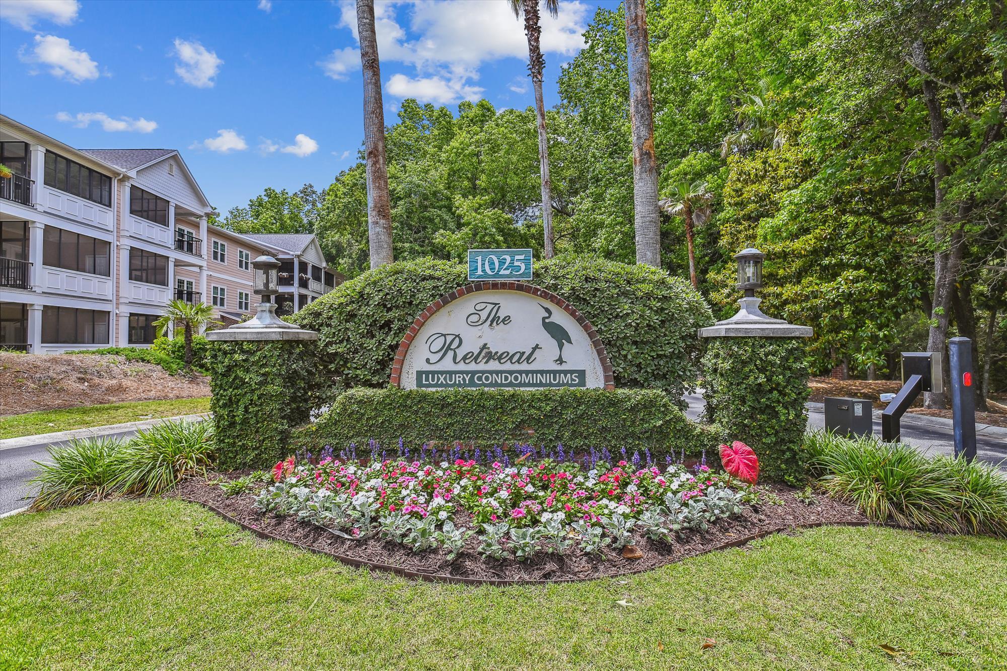 1025 Riverland Woods Place # 305